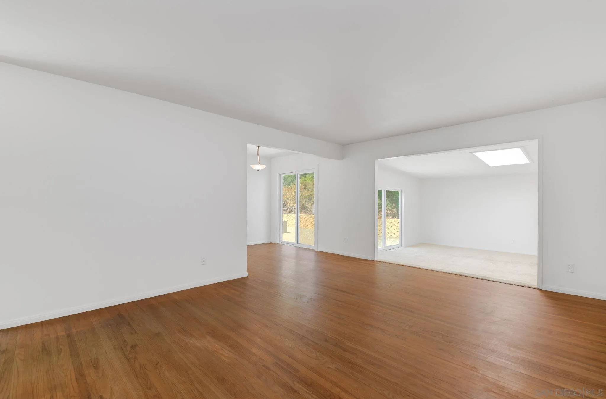https://cdn.realtyfeed.com/cdn/127/250036263/d4e6e781625367bf74c7b2f5c3b1e50f.webp