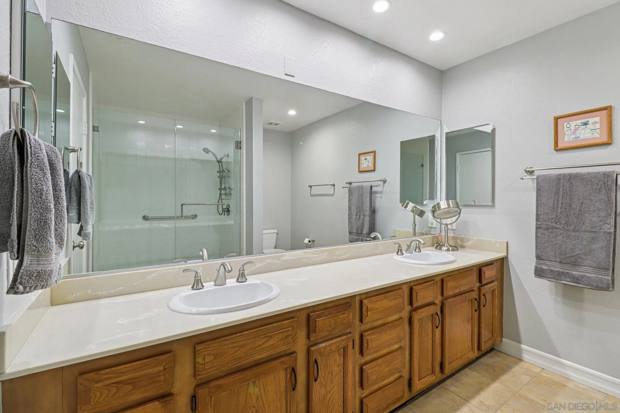 https://cdn.realtyfeed.com/cdn/127/250036264/741cf02d9c412ba6967bbd1623d80d6d.webp