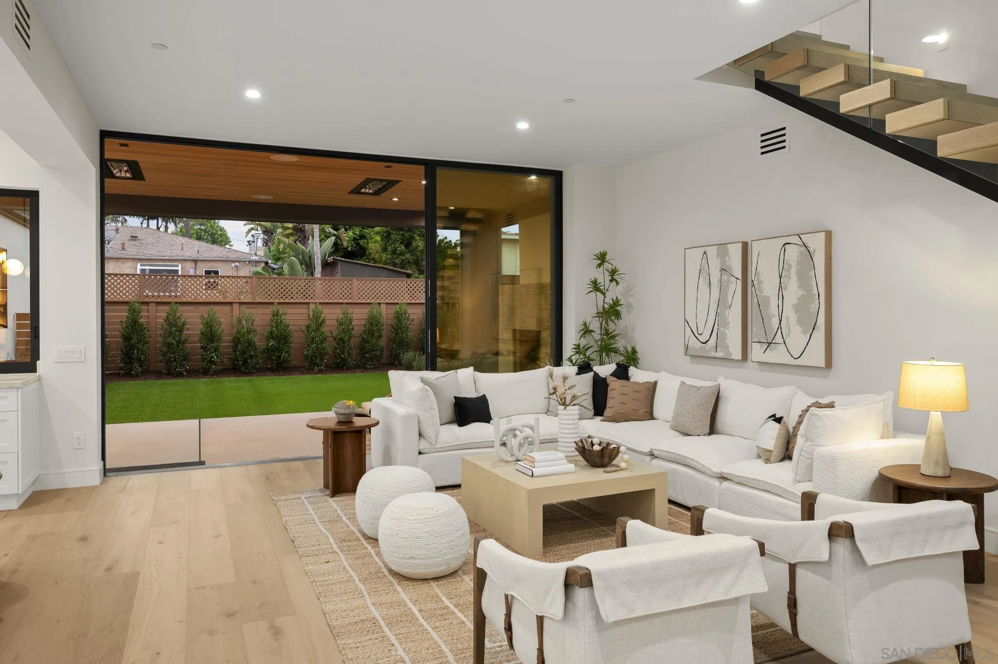 https://cdn.realtyfeed.com/cdn/127/250036265/4b02ecd887a6db961e56b84cdff806a2.webp