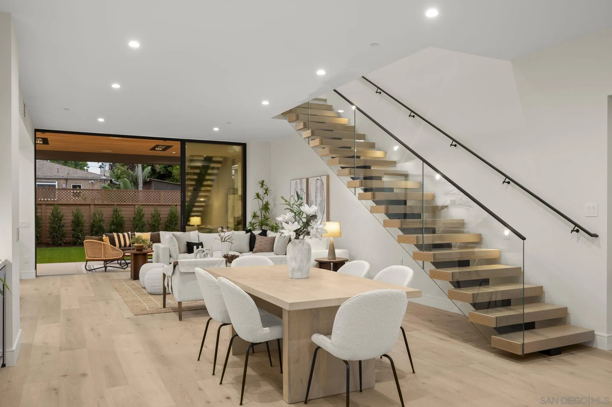 https://cdn.realtyfeed.com/cdn/127/250036265/9f6f1faf5994d193ca74931345be90d1.webp