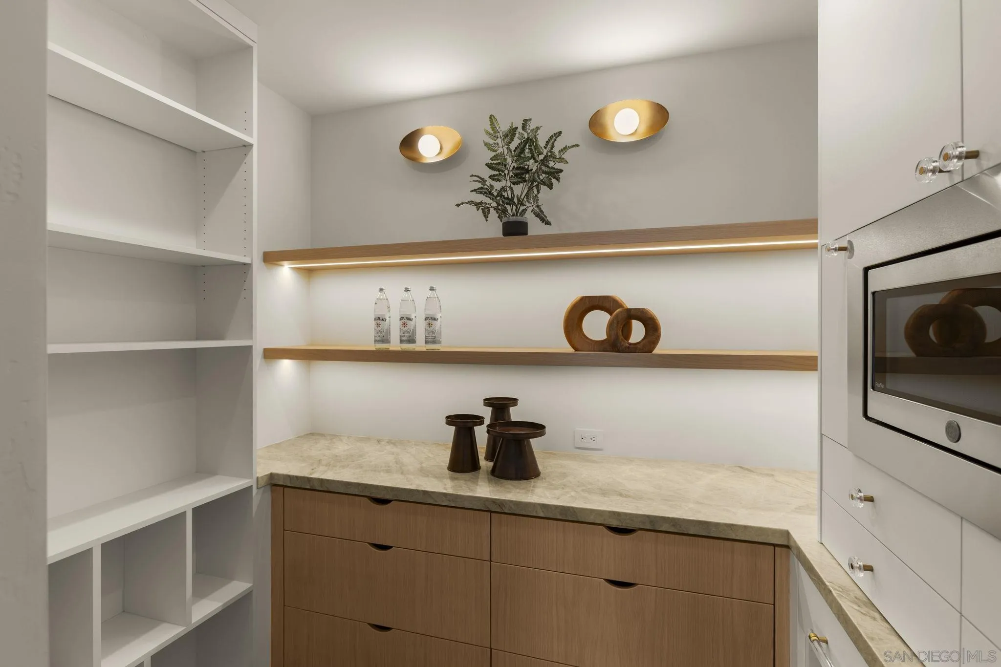 https://cdn.realtyfeed.com/cdn/127/250036265/b0ddacec931ca88b2d664af0a282016d.webp