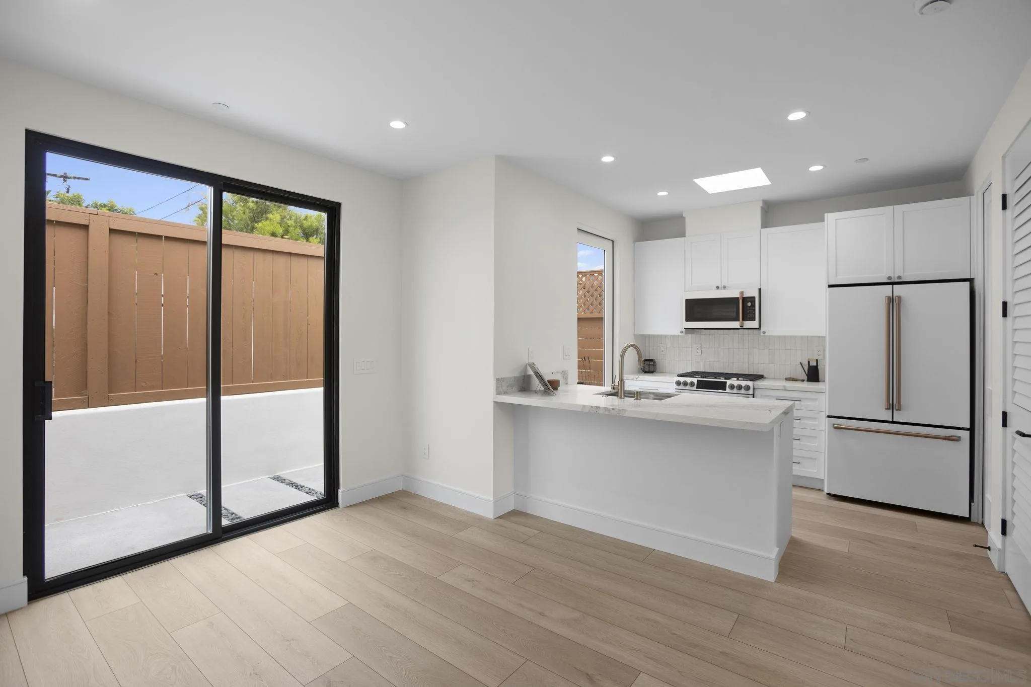 https://cdn.realtyfeed.com/cdn/127/250036265/bb2b579c3280a6b5ed0d47ec5b51c2cb.webp