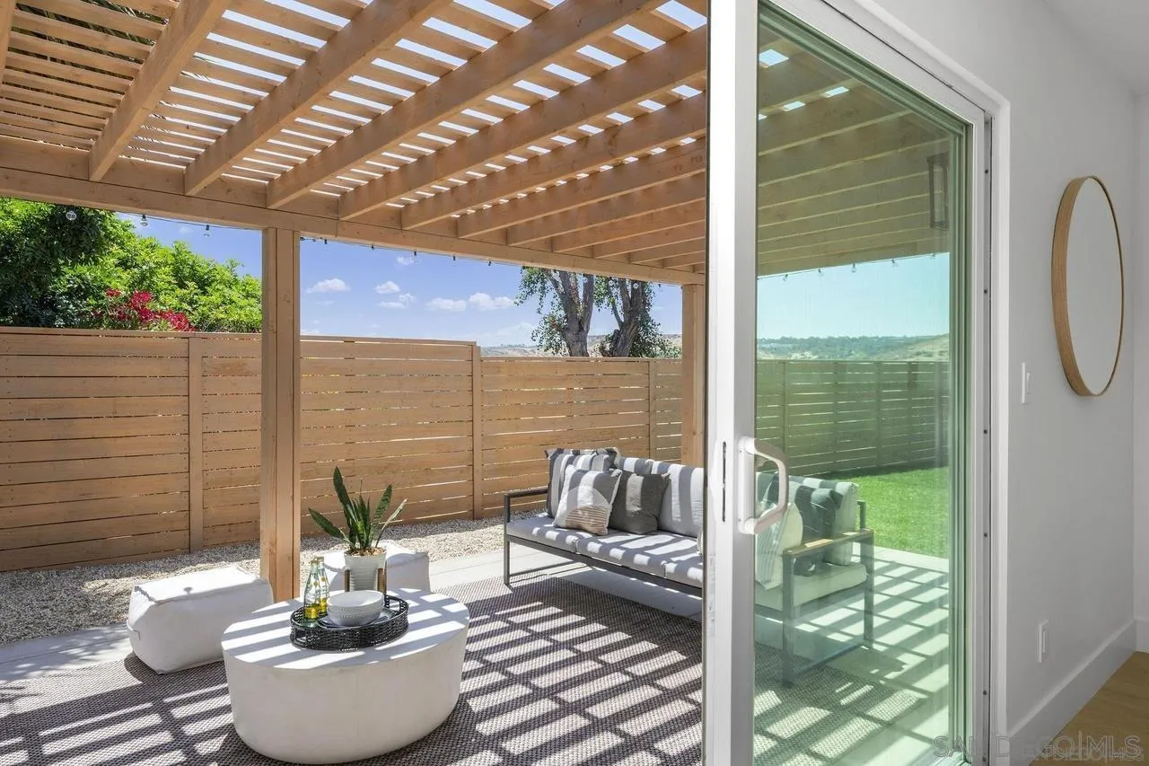 https://cdn.realtyfeed.com/cdn/127/250036266/79275359a3015cb9dc43a60a532ea0e2.webp