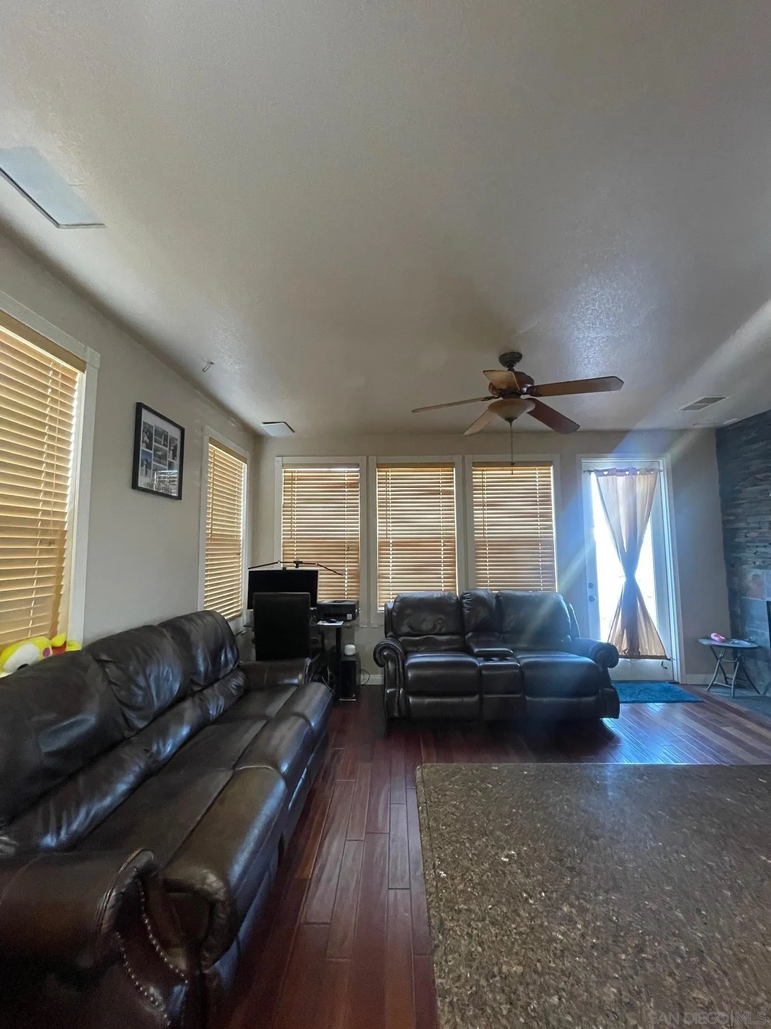 https://cdn.realtyfeed.com/cdn/127/250036267/06b7446153a1f4e285c61b251913743d.webp