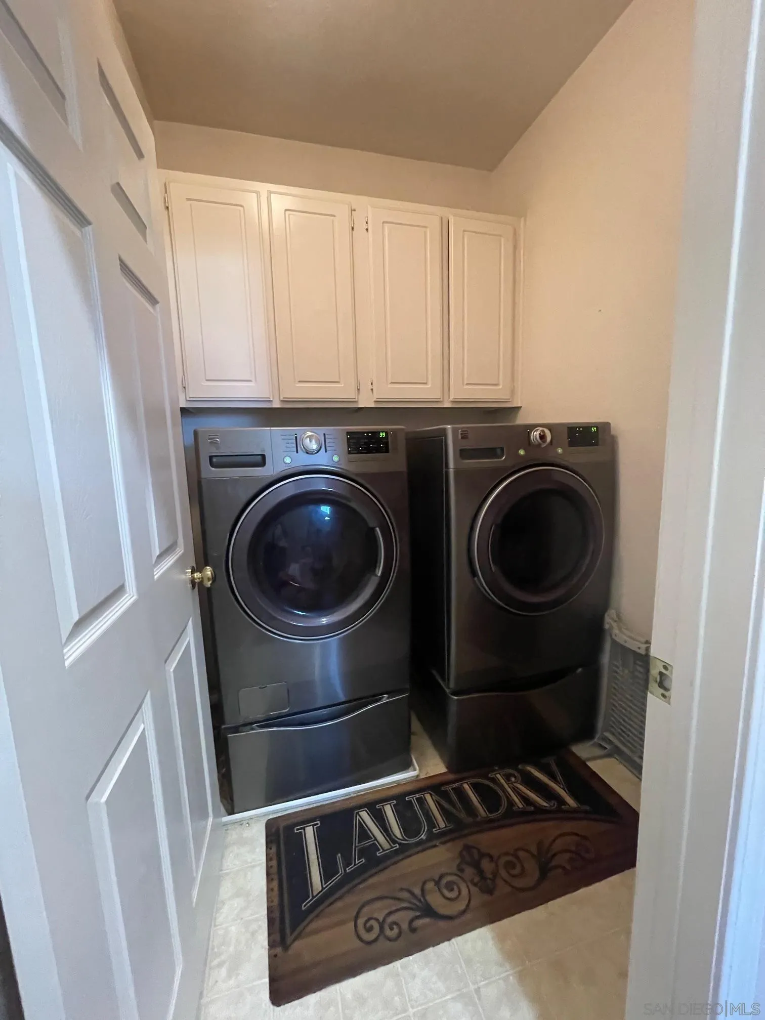 https://cdn.realtyfeed.com/cdn/127/250036267/9c000959eaa67227577f136e86df845a.webp