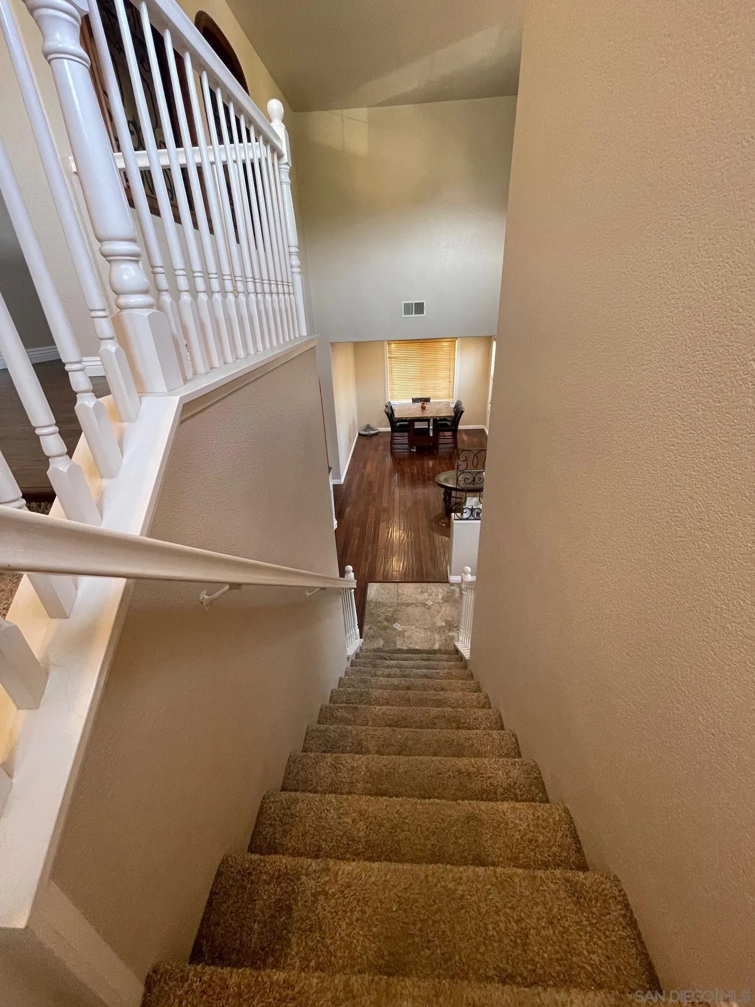 https://cdn.realtyfeed.com/cdn/127/250036267/a69c2e47349e971d87c7e4157edaf77a.webp