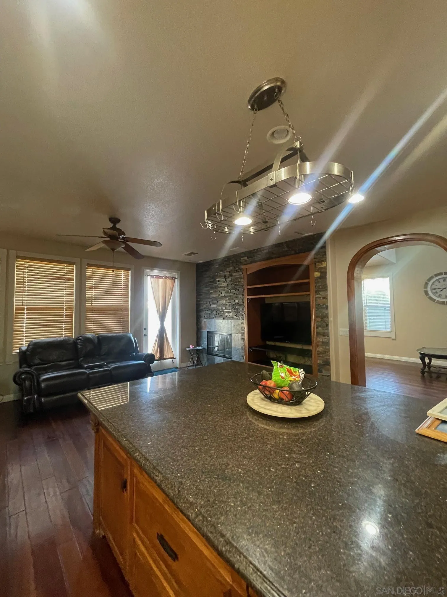 https://cdn.realtyfeed.com/cdn/127/250036267/bb62de2d739fc596f9729506b3ab20fd.webp