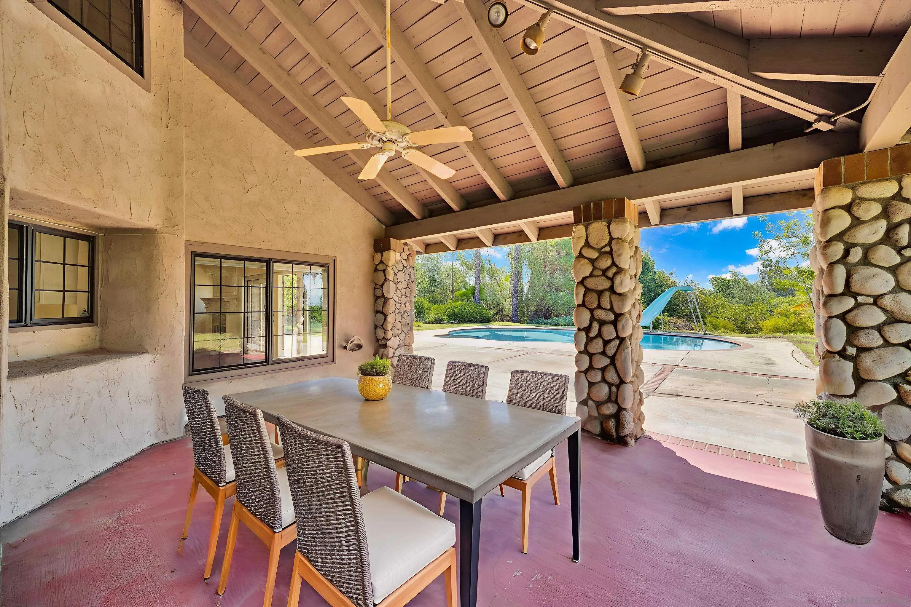 https://cdn.realtyfeed.com/cdn/127/250036268/112427d0d212c77849a61e6a58b19034.webp