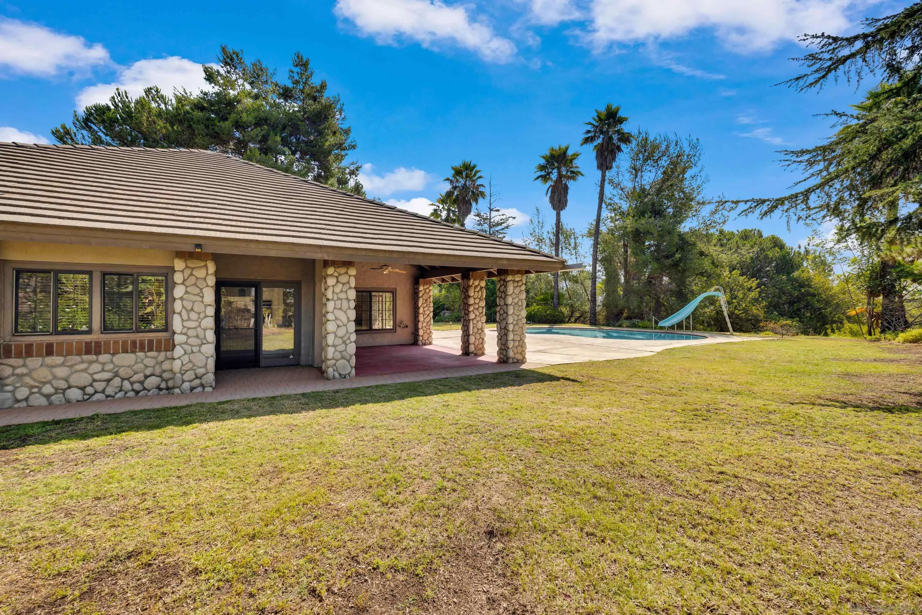 https://cdn.realtyfeed.com/cdn/127/250036268/33173aec739a07f7916734fd73ef949a.webp