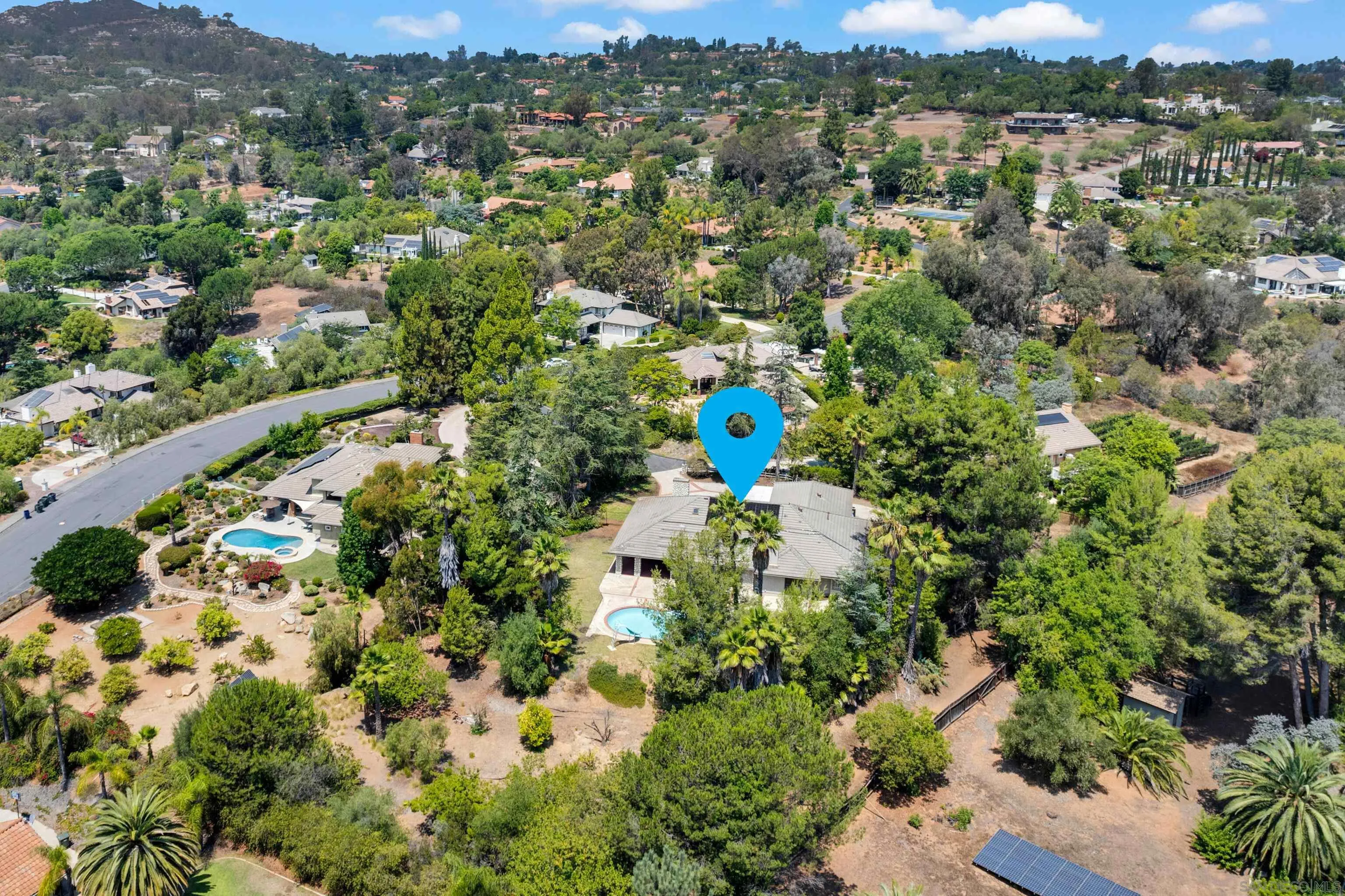 https://cdn.realtyfeed.com/cdn/127/250036268/3e07bb9e55d0d026ca58df6cf5946f27.webp
