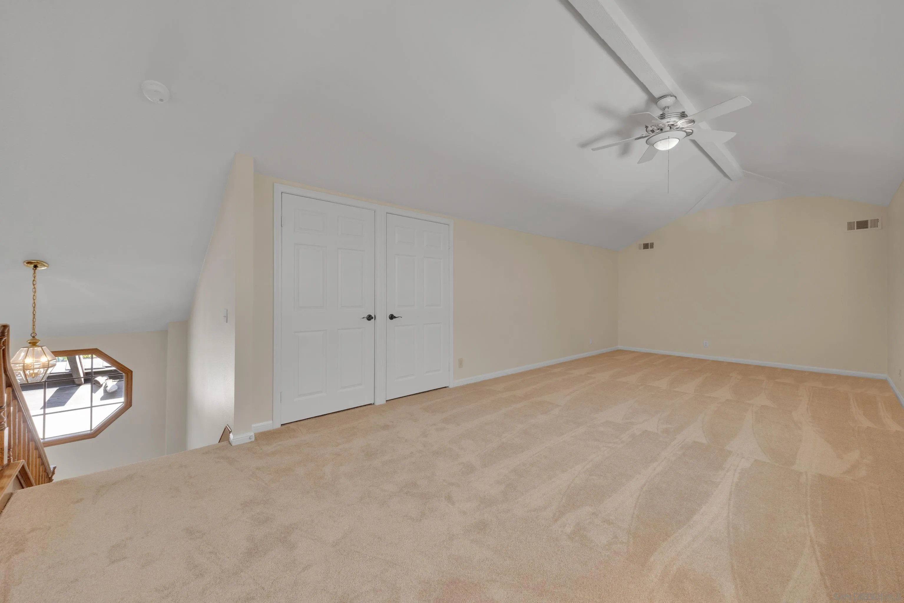 https://cdn.realtyfeed.com/cdn/127/250036268/5129faab42e6924e41f464e6b31bd188.webp