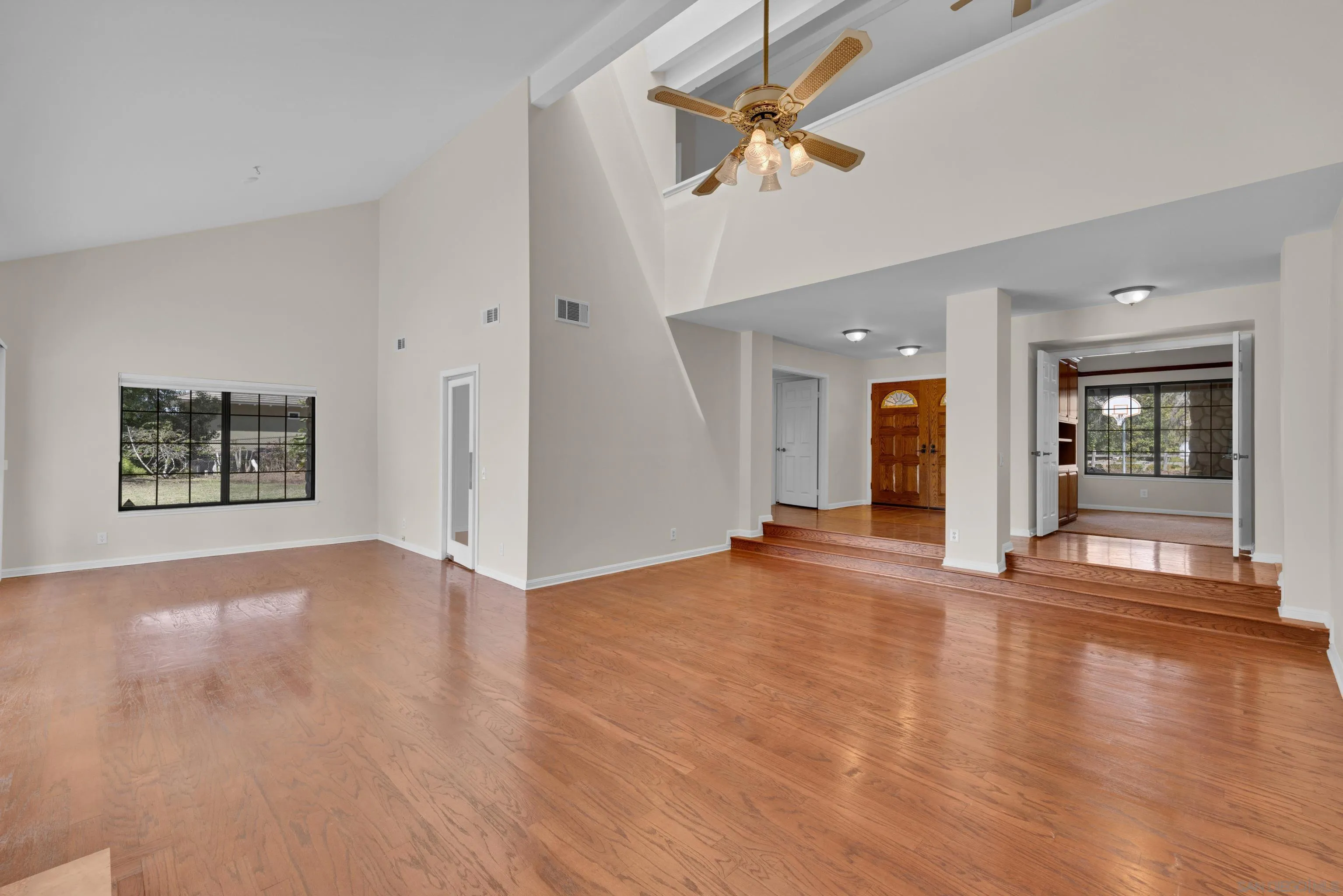 https://cdn.realtyfeed.com/cdn/127/250036268/7e05ff90403c8f520384f5b4eddd0a5c.webp