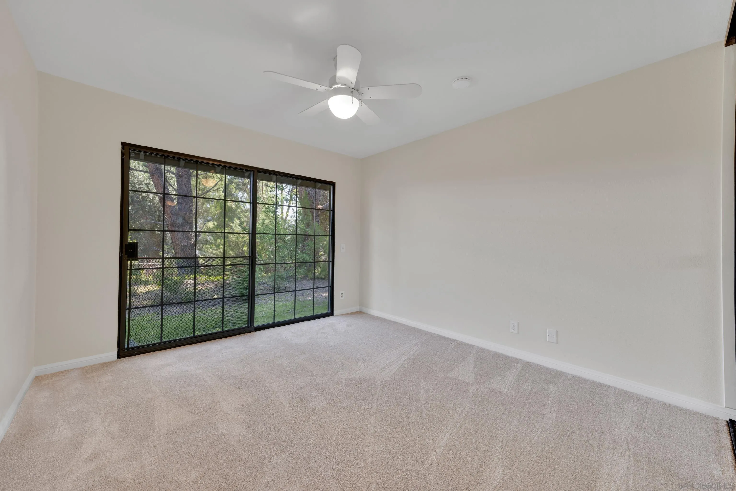 https://cdn.realtyfeed.com/cdn/127/250036268/9ee21eb90d47818debbbbec378a4d099.webp