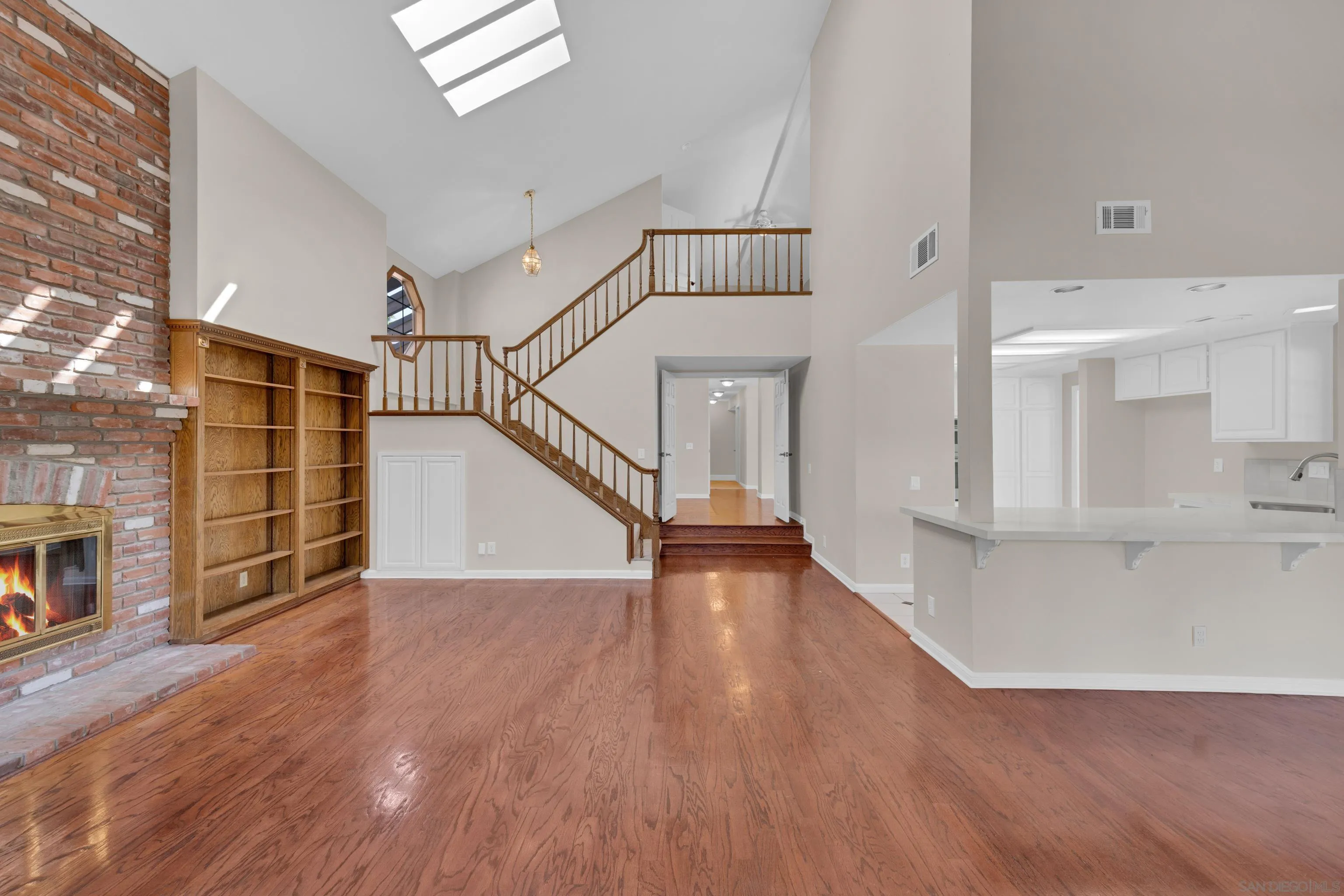 https://cdn.realtyfeed.com/cdn/127/250036268/c5ec874f65a52eaee75d15a94dfbf615.webp