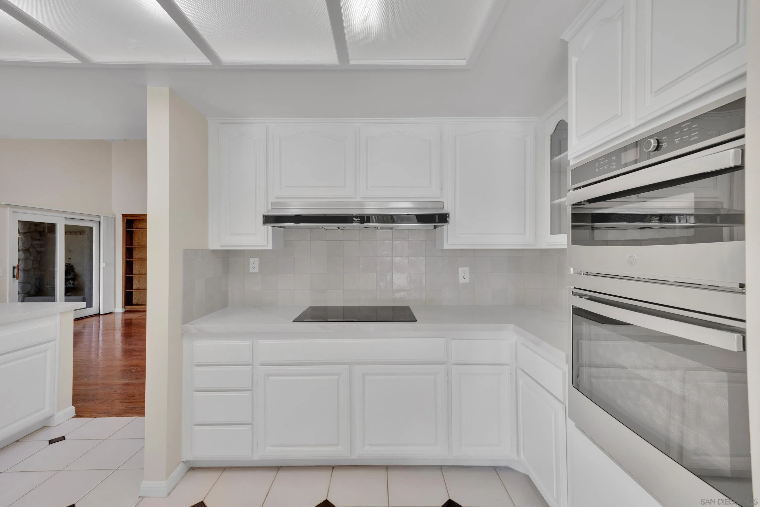 https://cdn.realtyfeed.com/cdn/127/250036268/fe6787e2afeea6127485ec60783b6a9c.webp