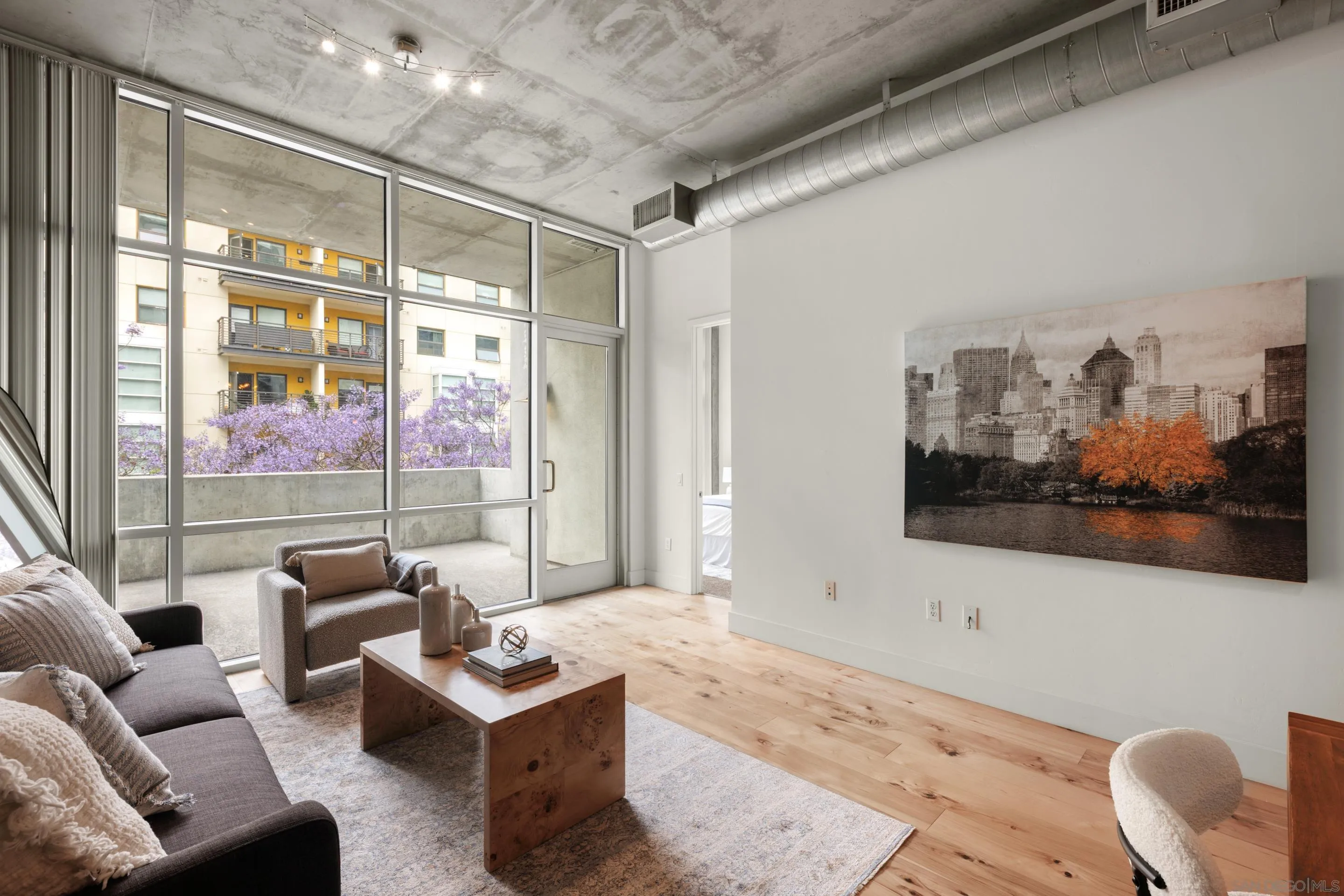 https://cdn.realtyfeed.com/cdn/127/250036269/24557672bc0cee18de4d6c37b69d400e.webp