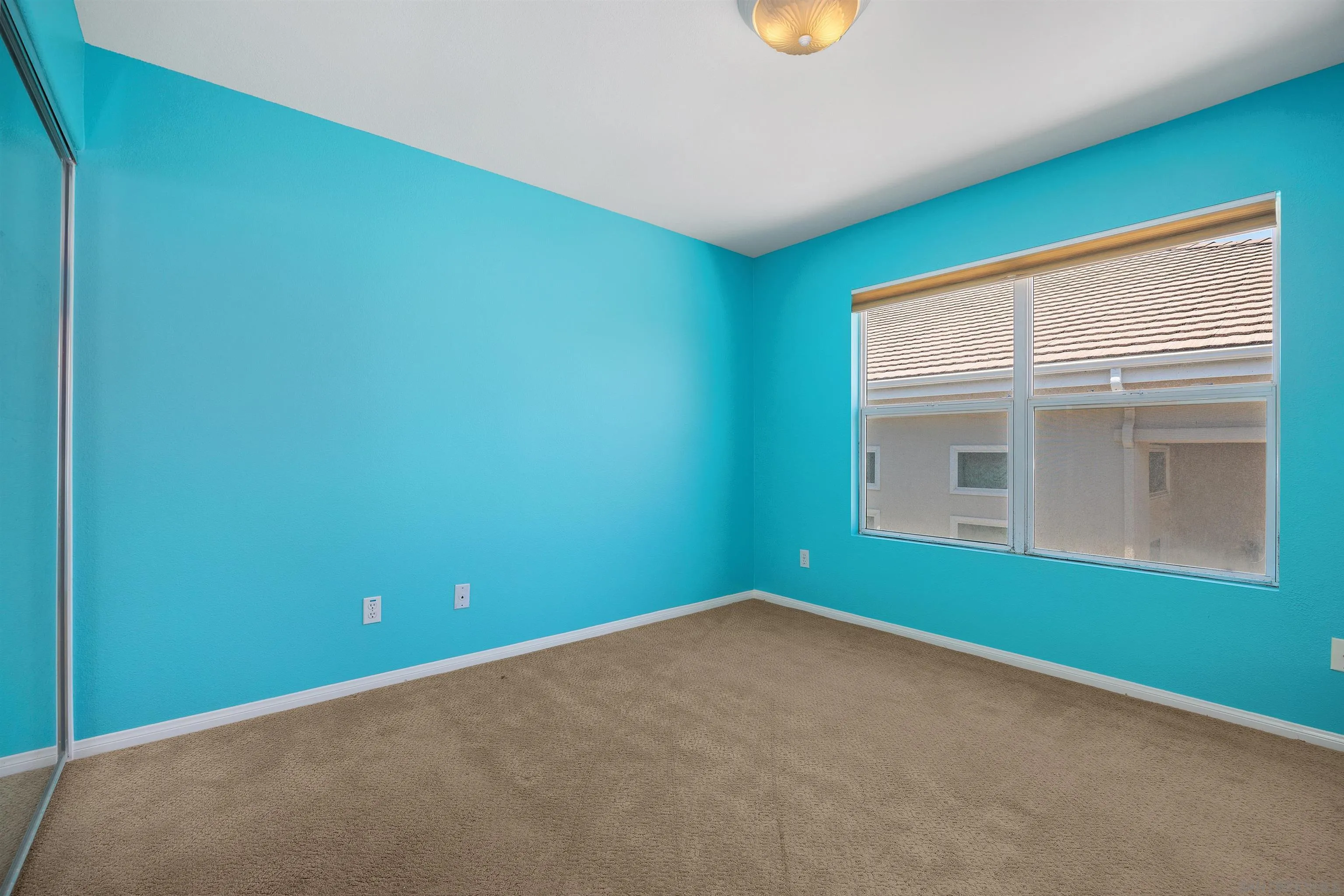 https://cdn.realtyfeed.com/cdn/127/250036272/a2e74e4615f82fb244c423215e137ab9.webp