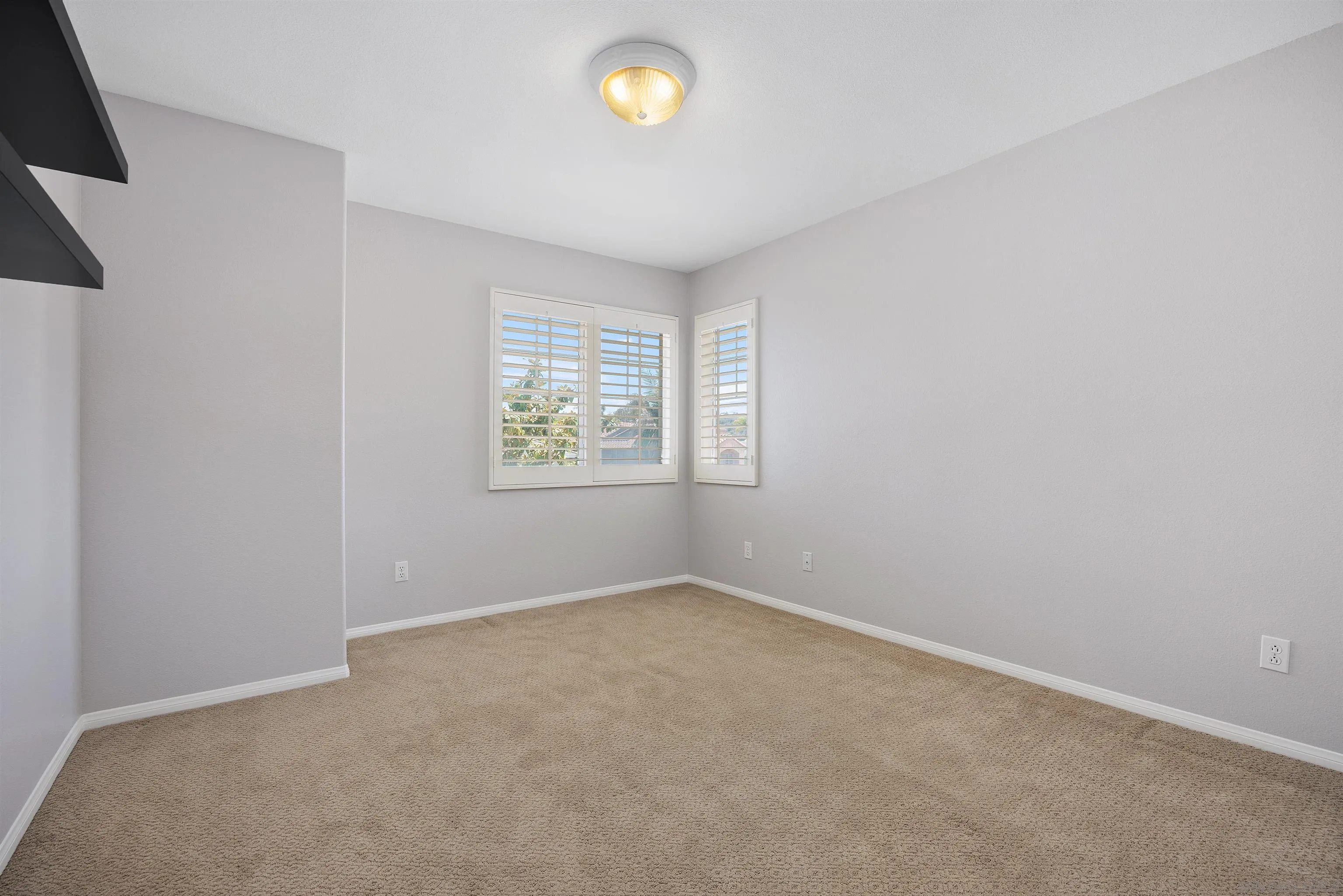https://cdn.realtyfeed.com/cdn/127/250036272/b01caa2d7047cc34ec960d88837f872d.webp