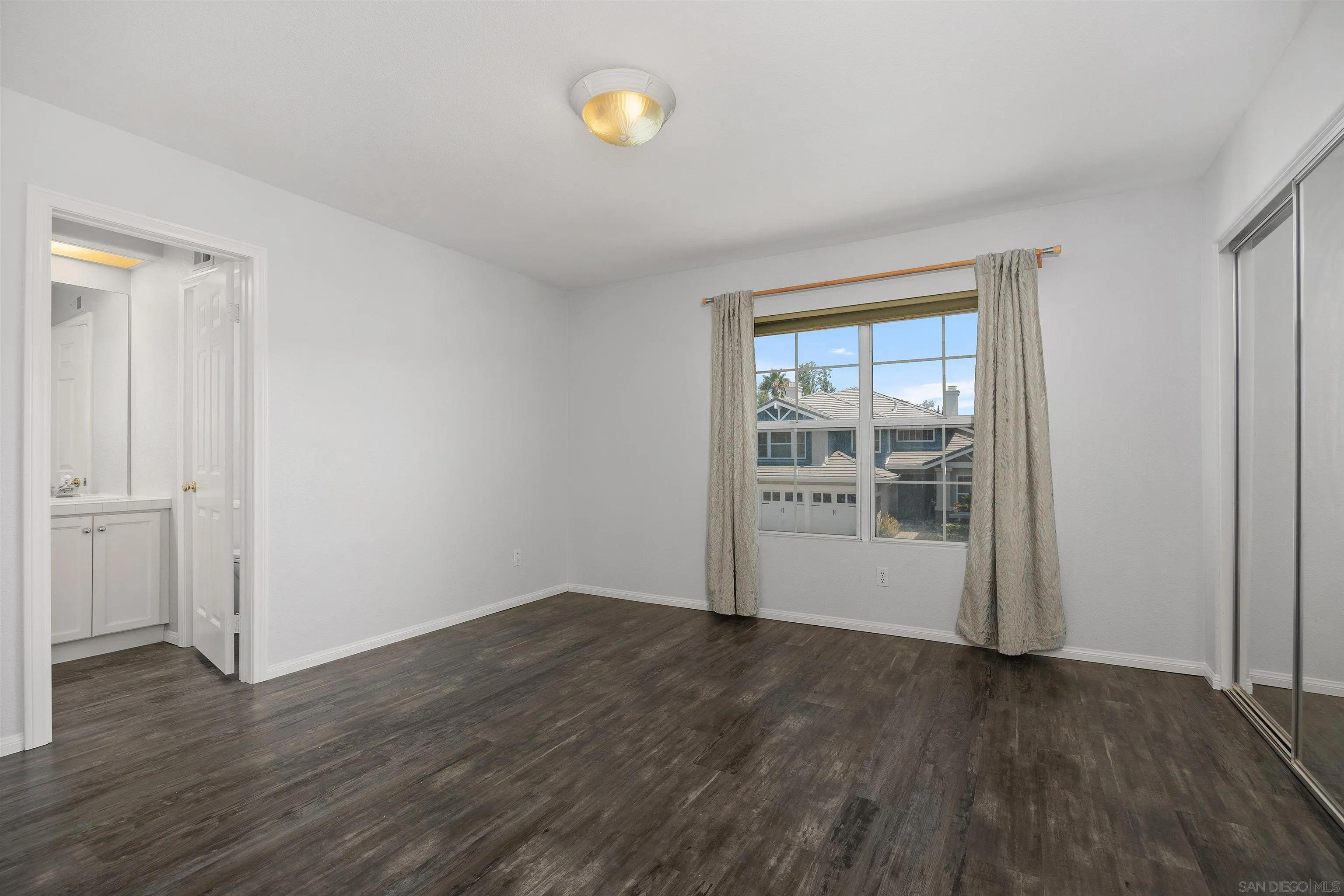 https://cdn.realtyfeed.com/cdn/127/250036272/d11bc30445dff11107084705c49d88e9.webp