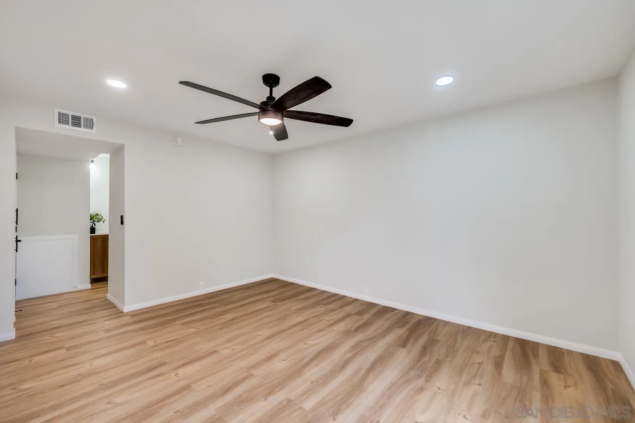 https://cdn.realtyfeed.com/cdn/127/250036276/3cfd28ab9a29305b5f3f054f725a6402.webp