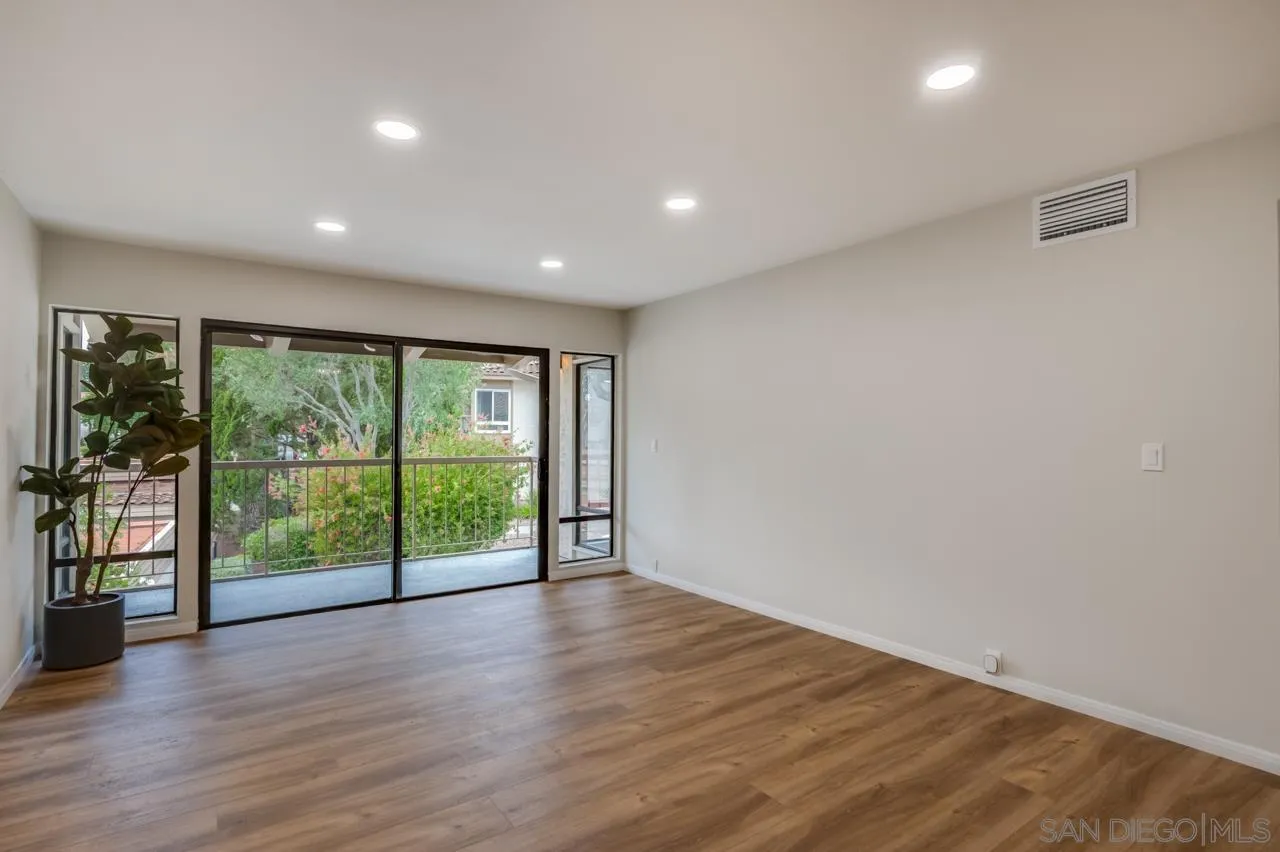 https://cdn.realtyfeed.com/cdn/127/250036276/7636d5b987da32e31619f51d1308fbd3.webp