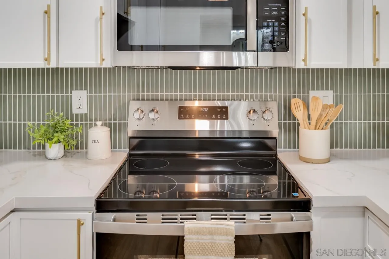 https://cdn.realtyfeed.com/cdn/127/250036276/eeff35f5b4fba36ae374bdc4c78f74ee.webp