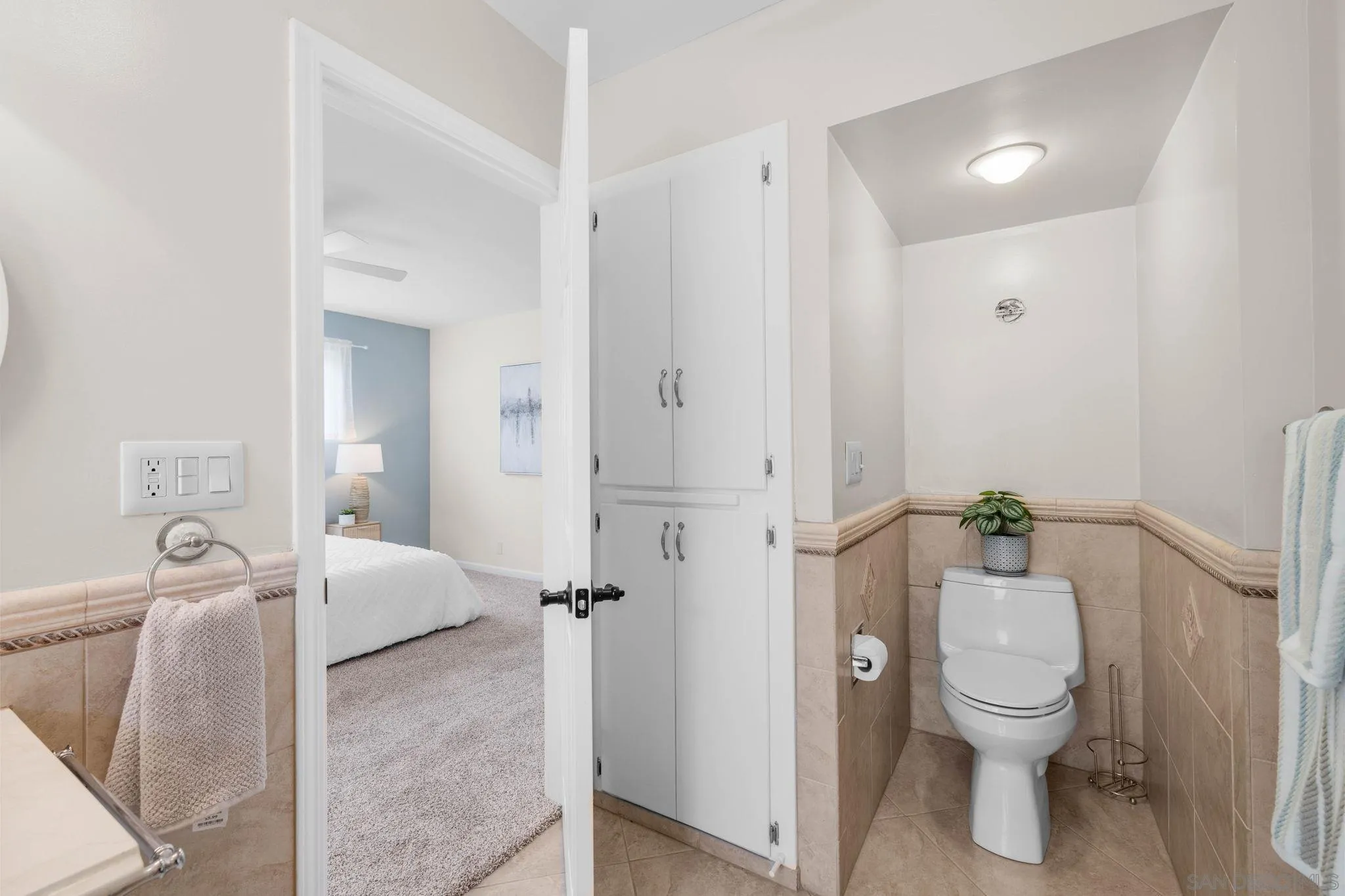 https://cdn.realtyfeed.com/cdn/127/250036278/19f87119cf65a6272edb353706c478d8.webp