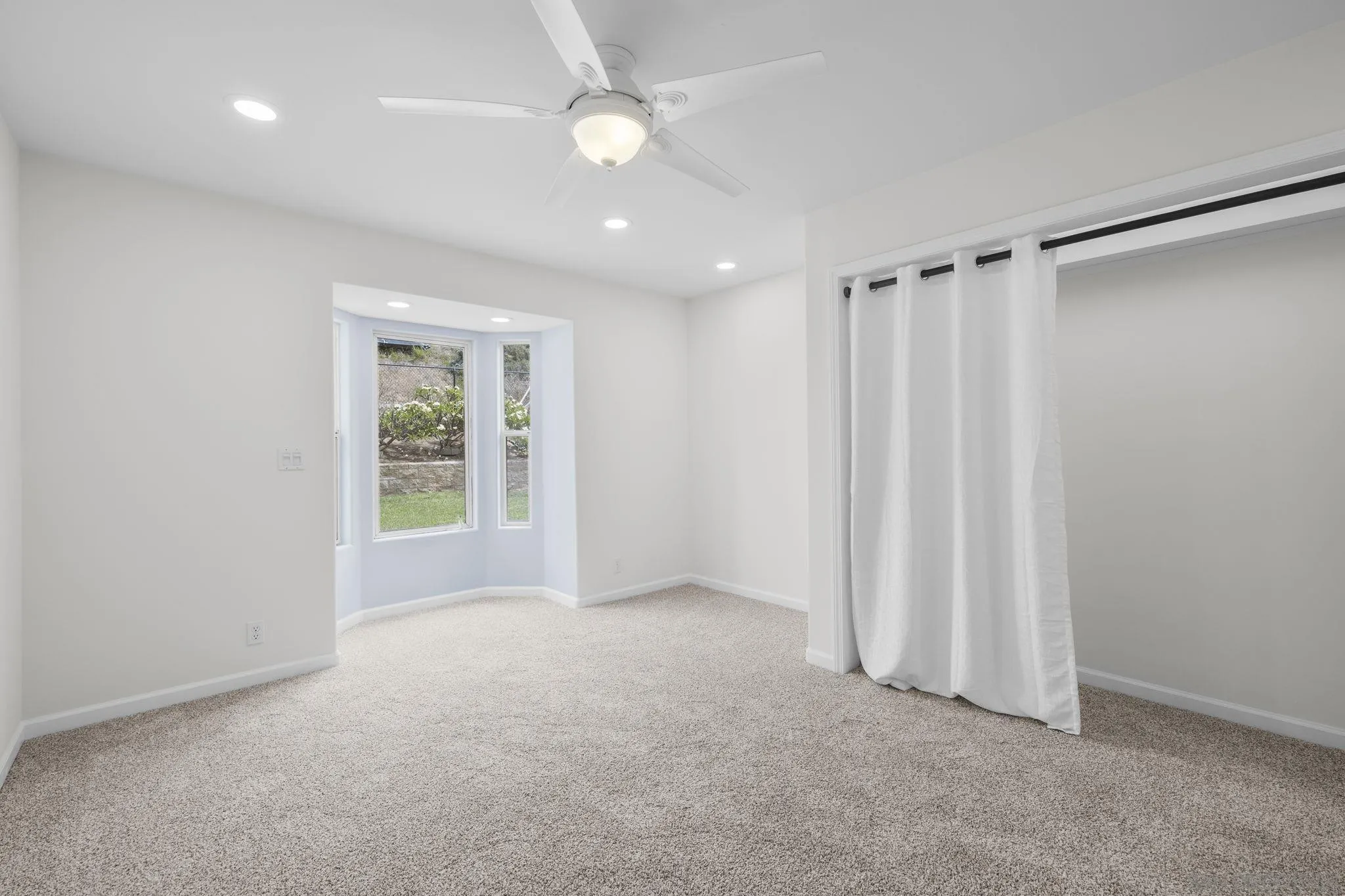 https://cdn.realtyfeed.com/cdn/127/250036278/812f737dc1632909bc12d95e65385ac3.webp