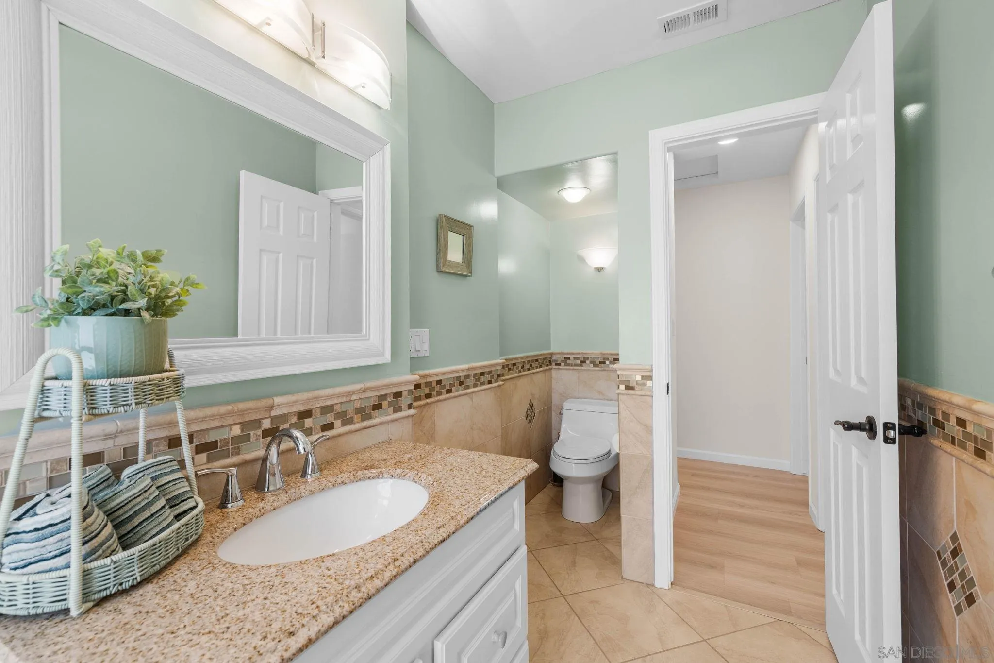 https://cdn.realtyfeed.com/cdn/127/250036278/c9b69dea9d3af9ddb89b2fb77e682762.webp