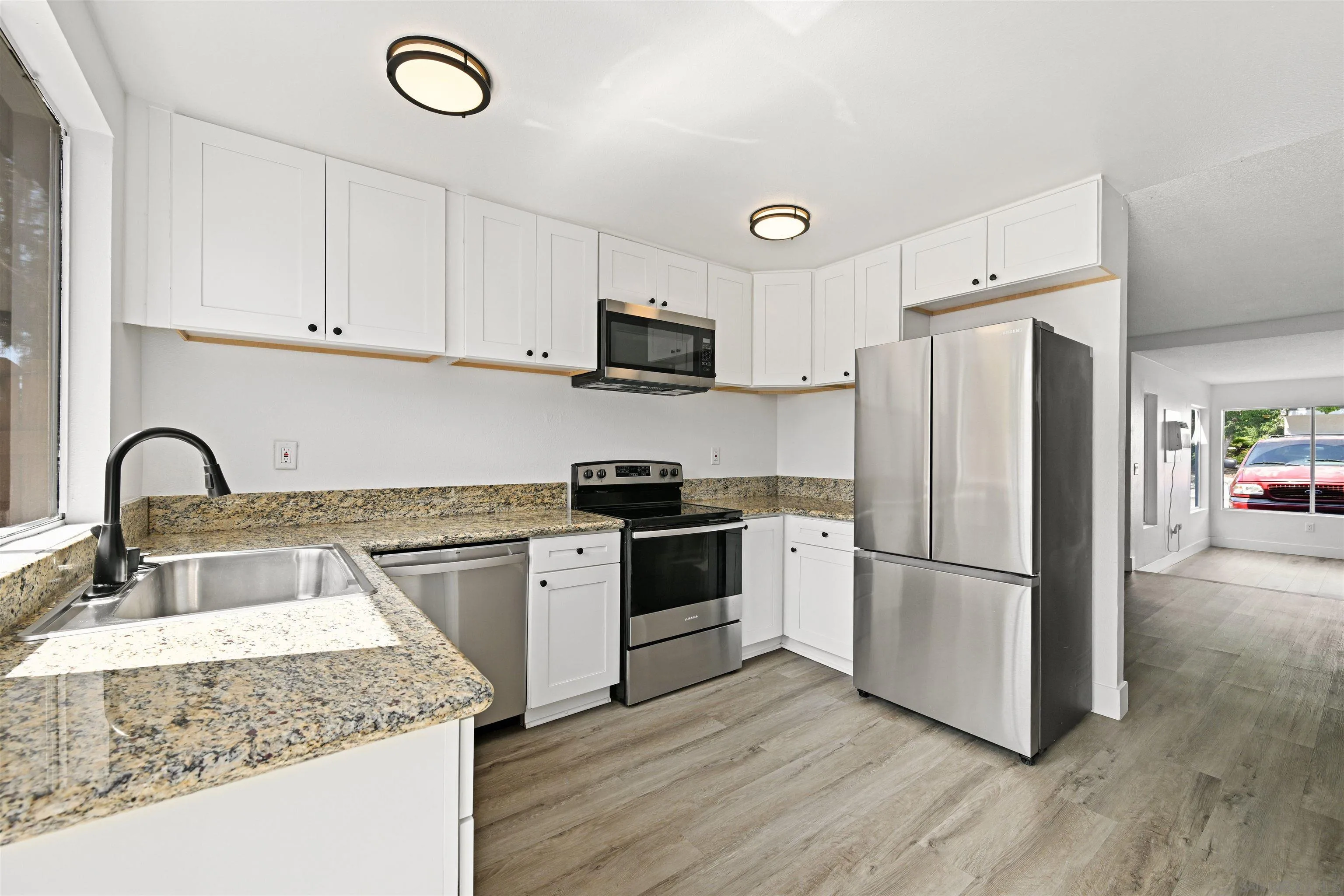 https://cdn.realtyfeed.com/cdn/127/250036282/7d76d78846e29141af1996021b3282f5.webp