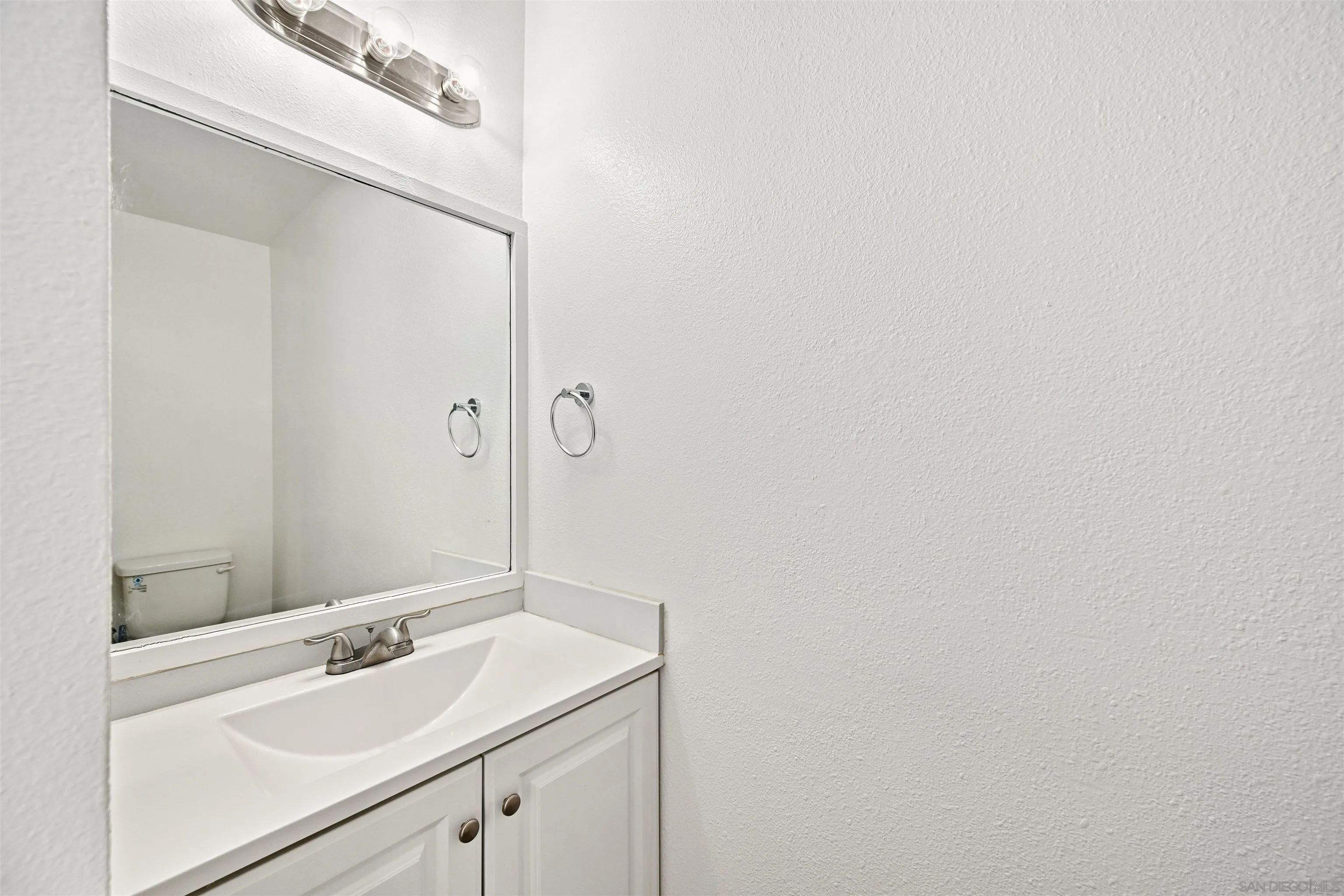 https://cdn.realtyfeed.com/cdn/127/250036282/f9e9b8c5d866edab67356ae8a8b75f0e.webp