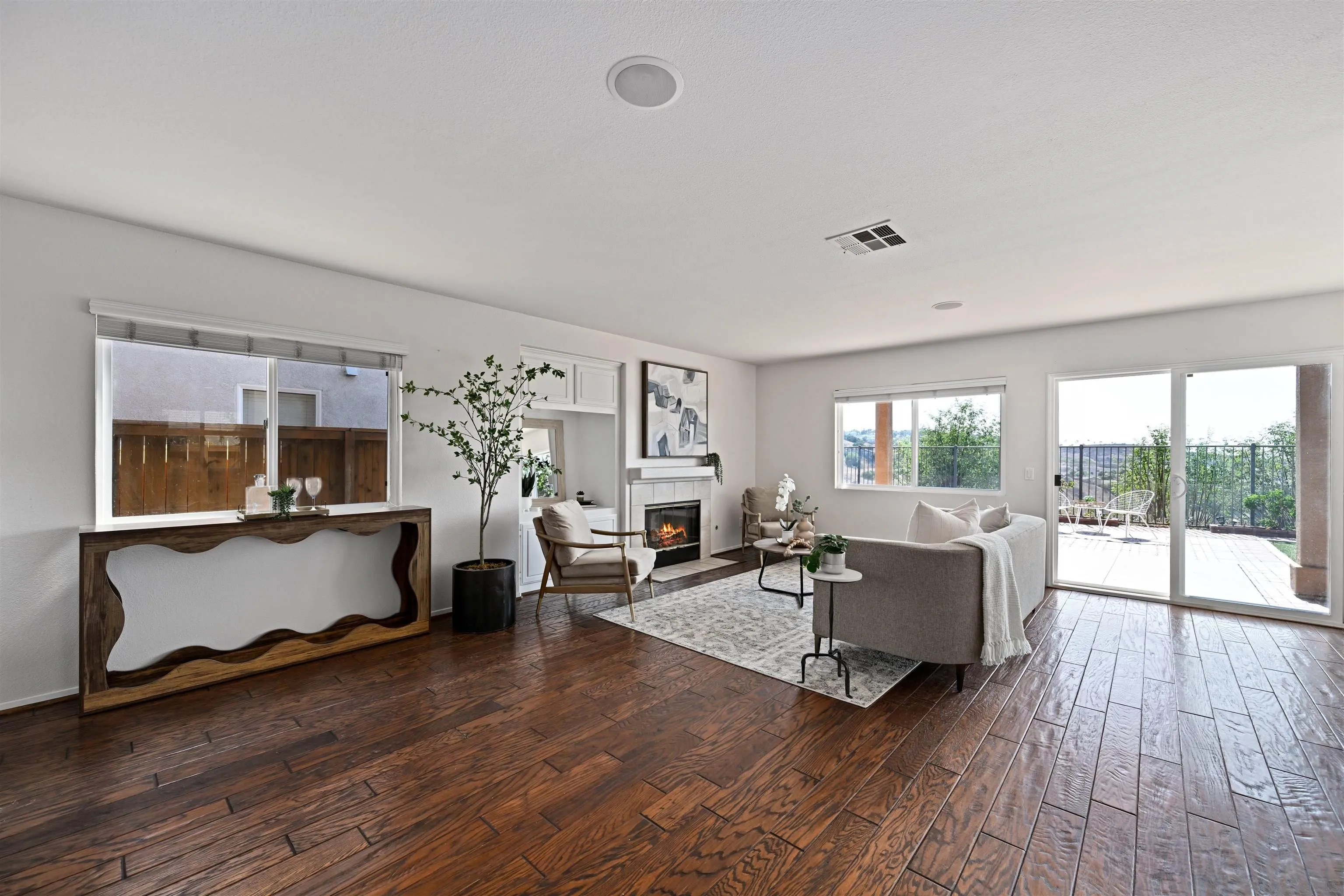 https://cdn.realtyfeed.com/cdn/127/250036283/1aeb4cc693af46c674f1b6578dddb5e3.webp