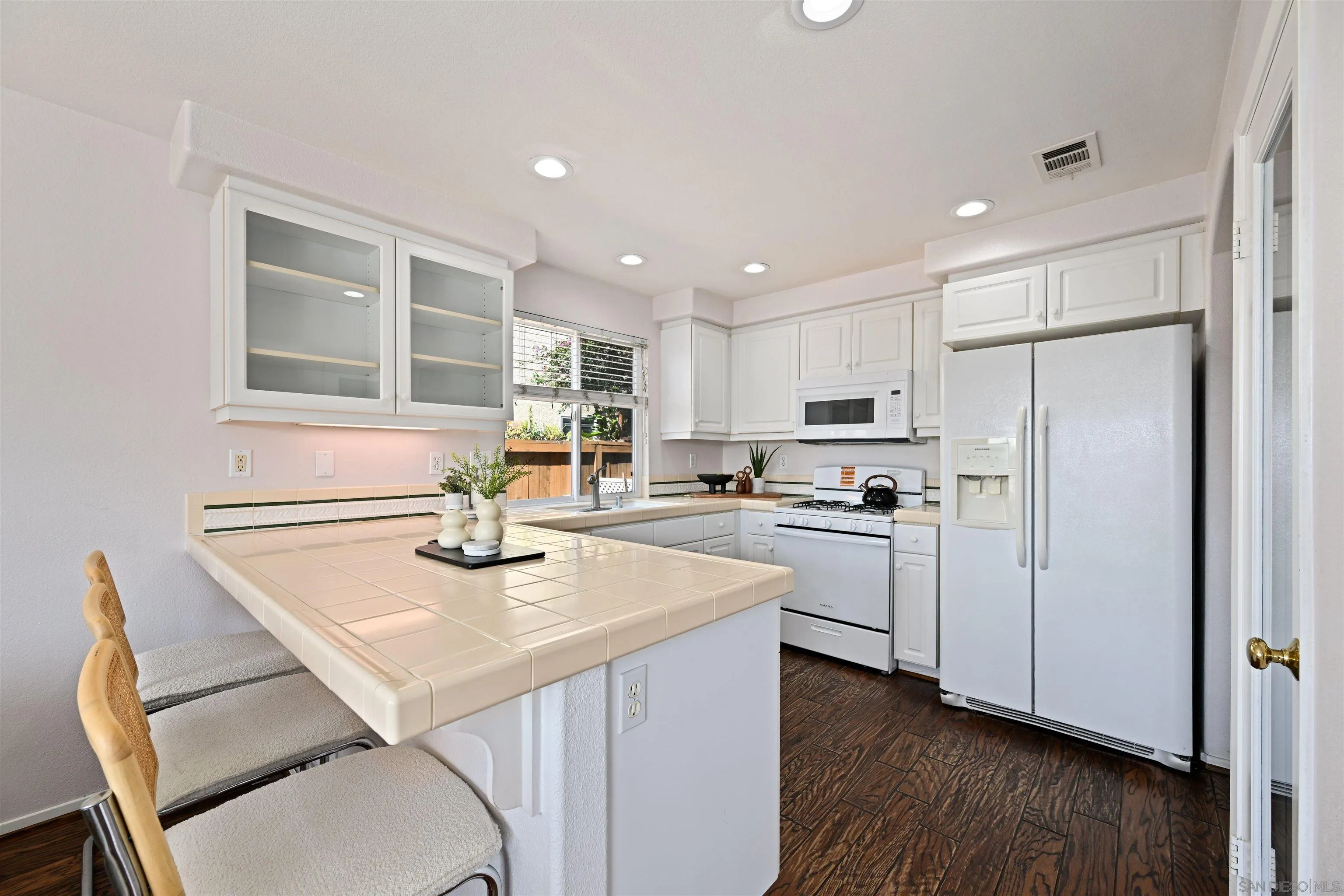 https://cdn.realtyfeed.com/cdn/127/250036283/70d6e22b72b4ef5323a8101a6a5d3231.webp