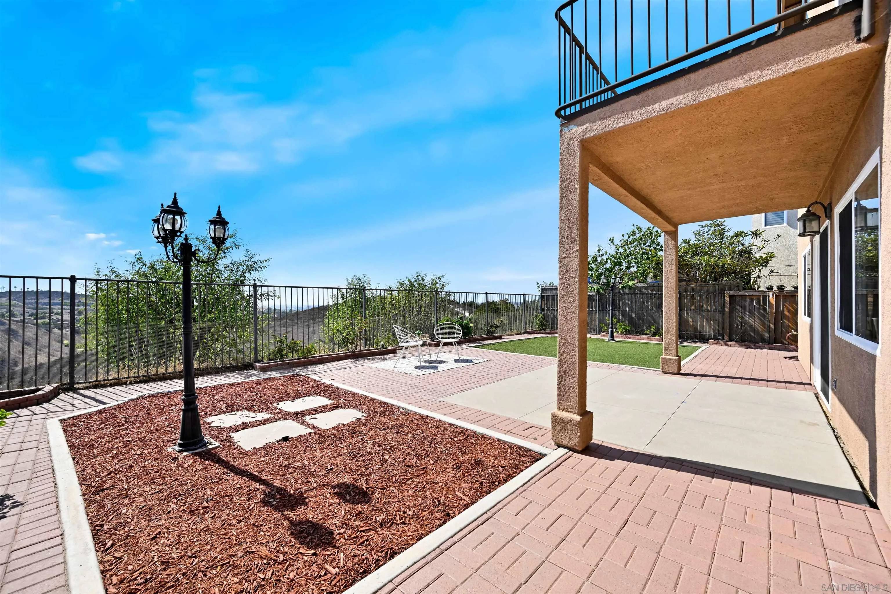 https://cdn.realtyfeed.com/cdn/127/250036283/a1ebdf265caa0ec2ec25a22dbf87004e.webp