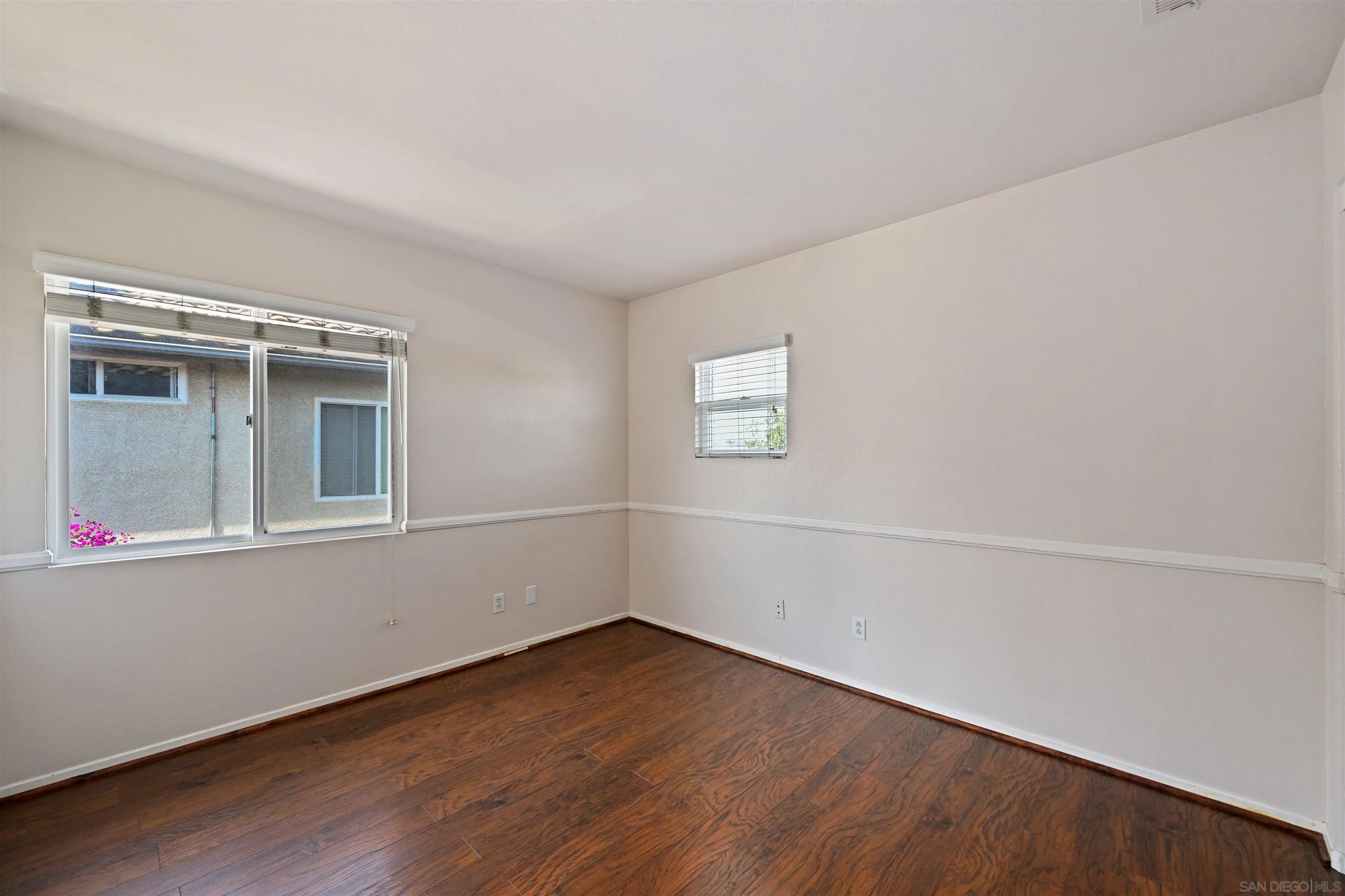 https://cdn.realtyfeed.com/cdn/127/250036283/f6eb9780d2793eb304d60e21a7417eab.webp