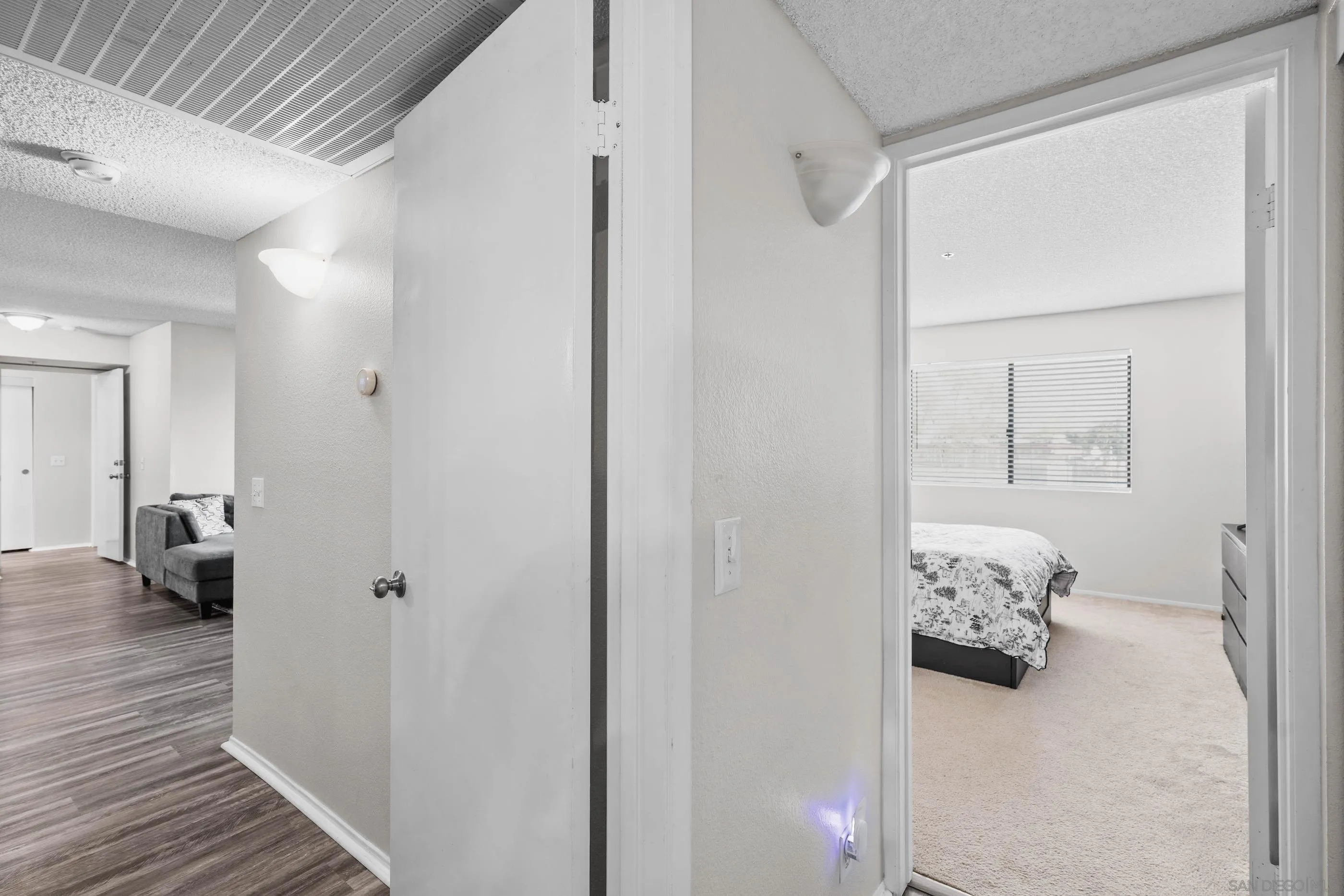 https://cdn.realtyfeed.com/cdn/127/250036285/356b1a2093a6f32aaf577419b343f47e.webp