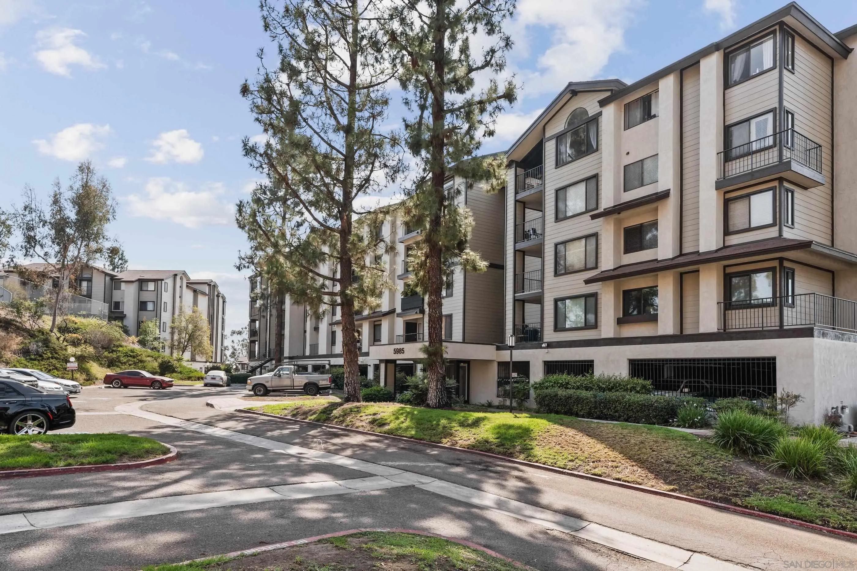 https://cdn.realtyfeed.com/cdn/127/250036285/564563ef3a6f207a21ee54c2c7df4ea9.webp