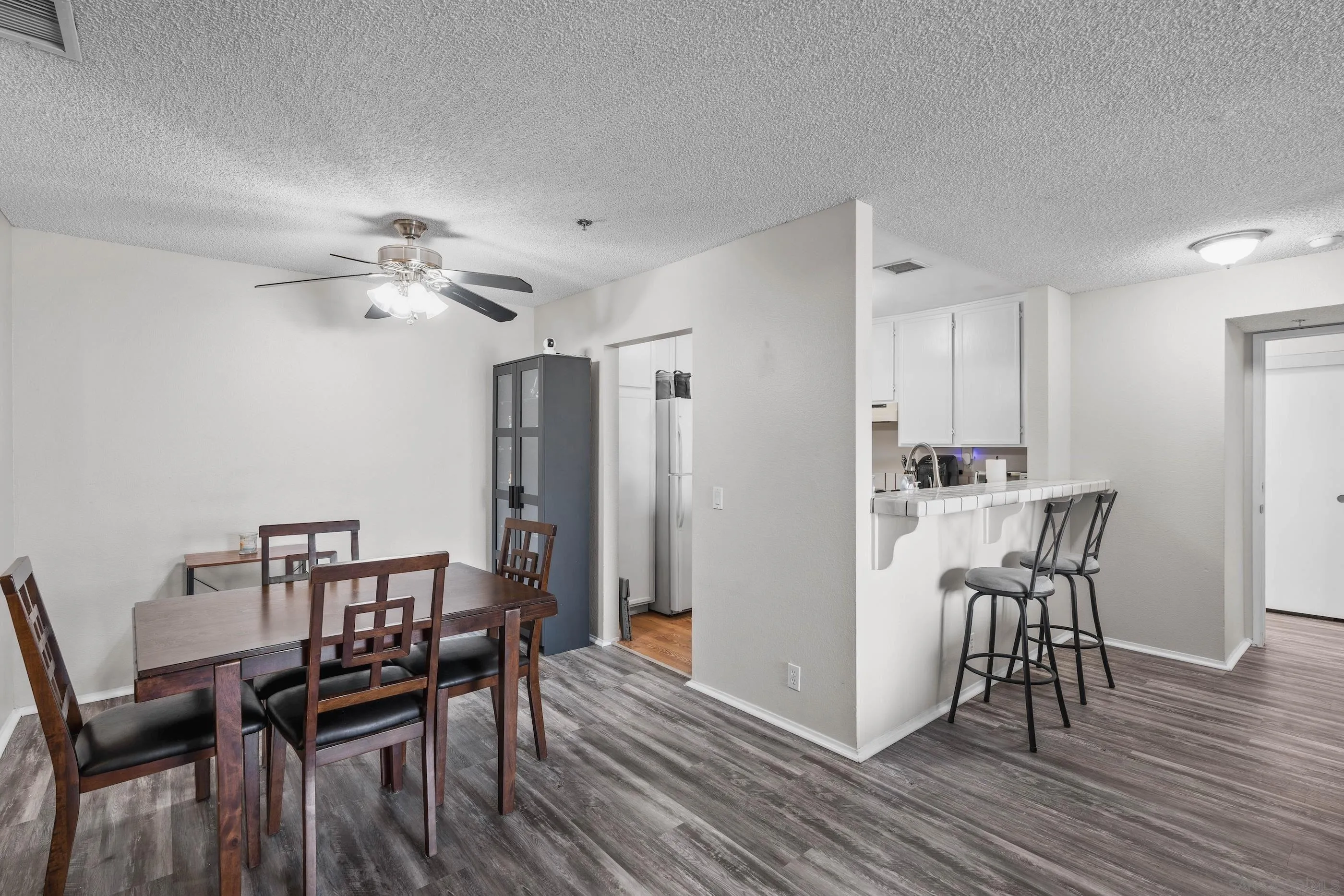 https://cdn.realtyfeed.com/cdn/127/250036285/724a2dac7d938884bef3da11588d5ee1.webp