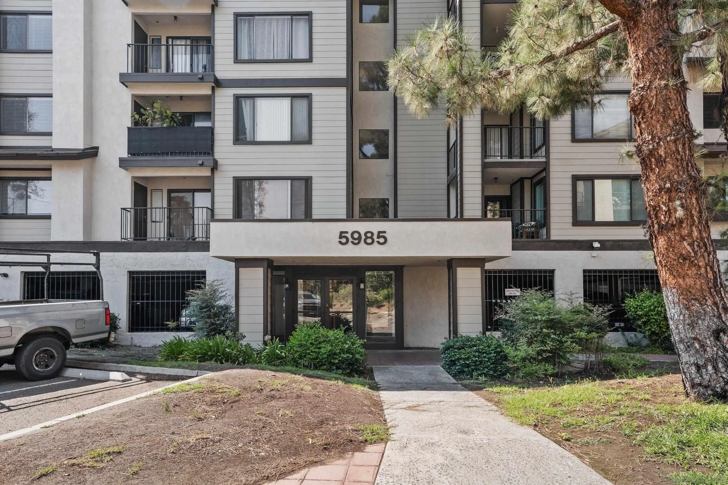 https://cdn.realtyfeed.com/cdn/127/250036285/bb86c0241d5851776c7aa6a47d063983.webp