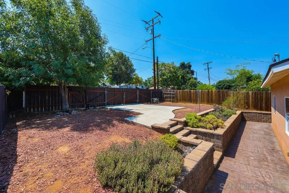 https://cdn.realtyfeed.com/cdn/127/250036289/833ceb5909b161ffa87d0e1b727e1125.webp