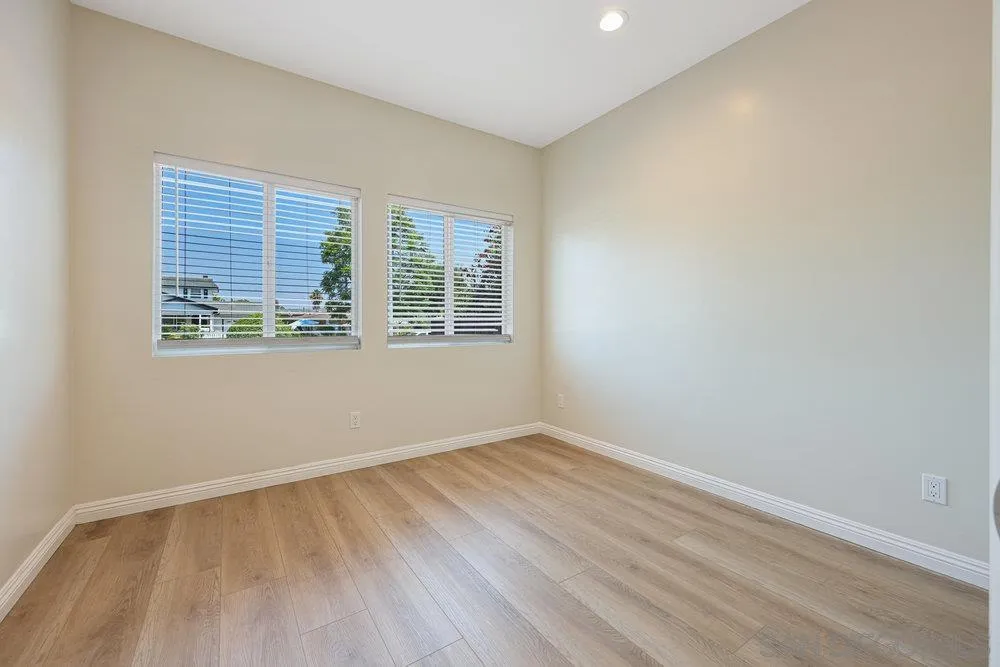 https://cdn.realtyfeed.com/cdn/127/250036289/944ce437cd5933a66a5e30b8a4fa89f3.webp