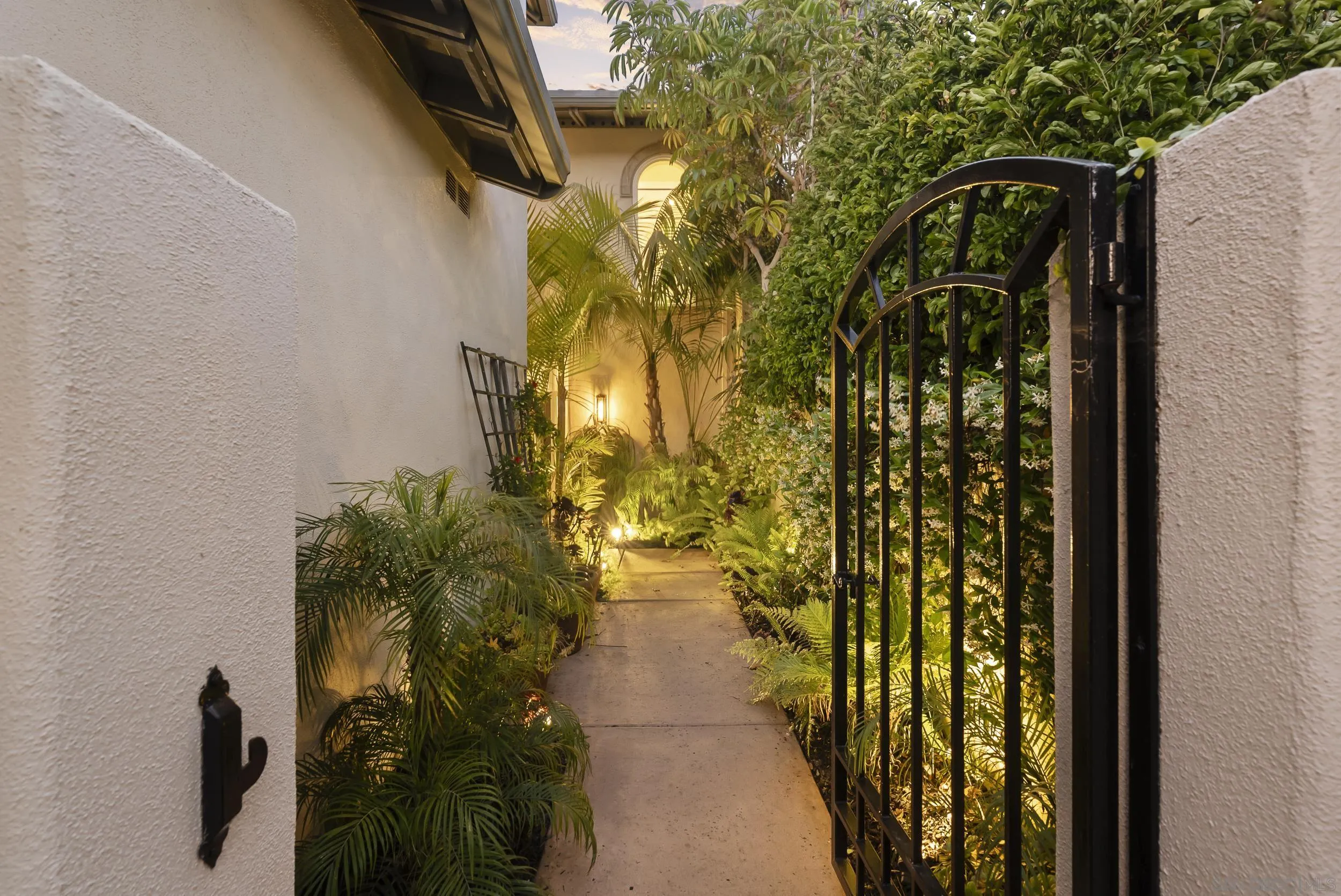 Photo #4: 250036292 Listing 