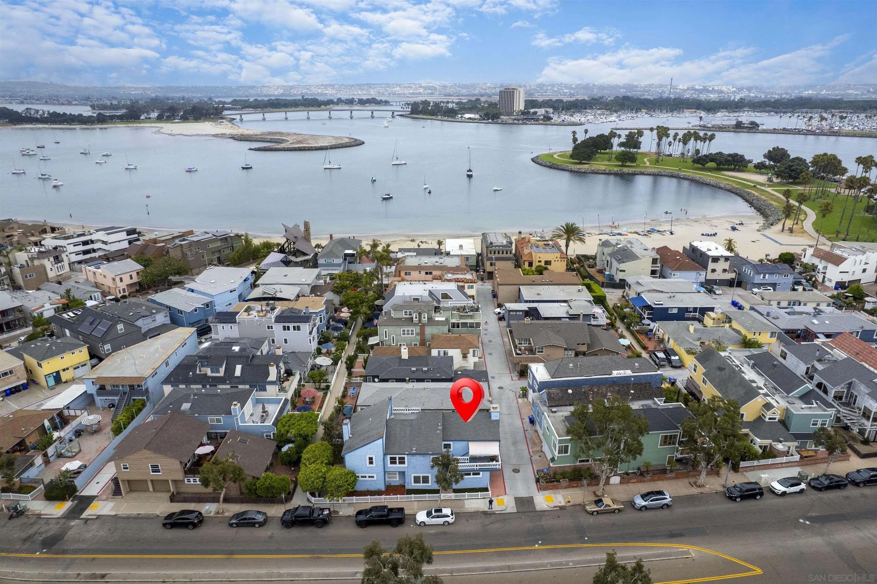 https://cdn.realtyfeed.com/cdn/127/250036293/058a09204b194948cba6eea3e74447f2.webp