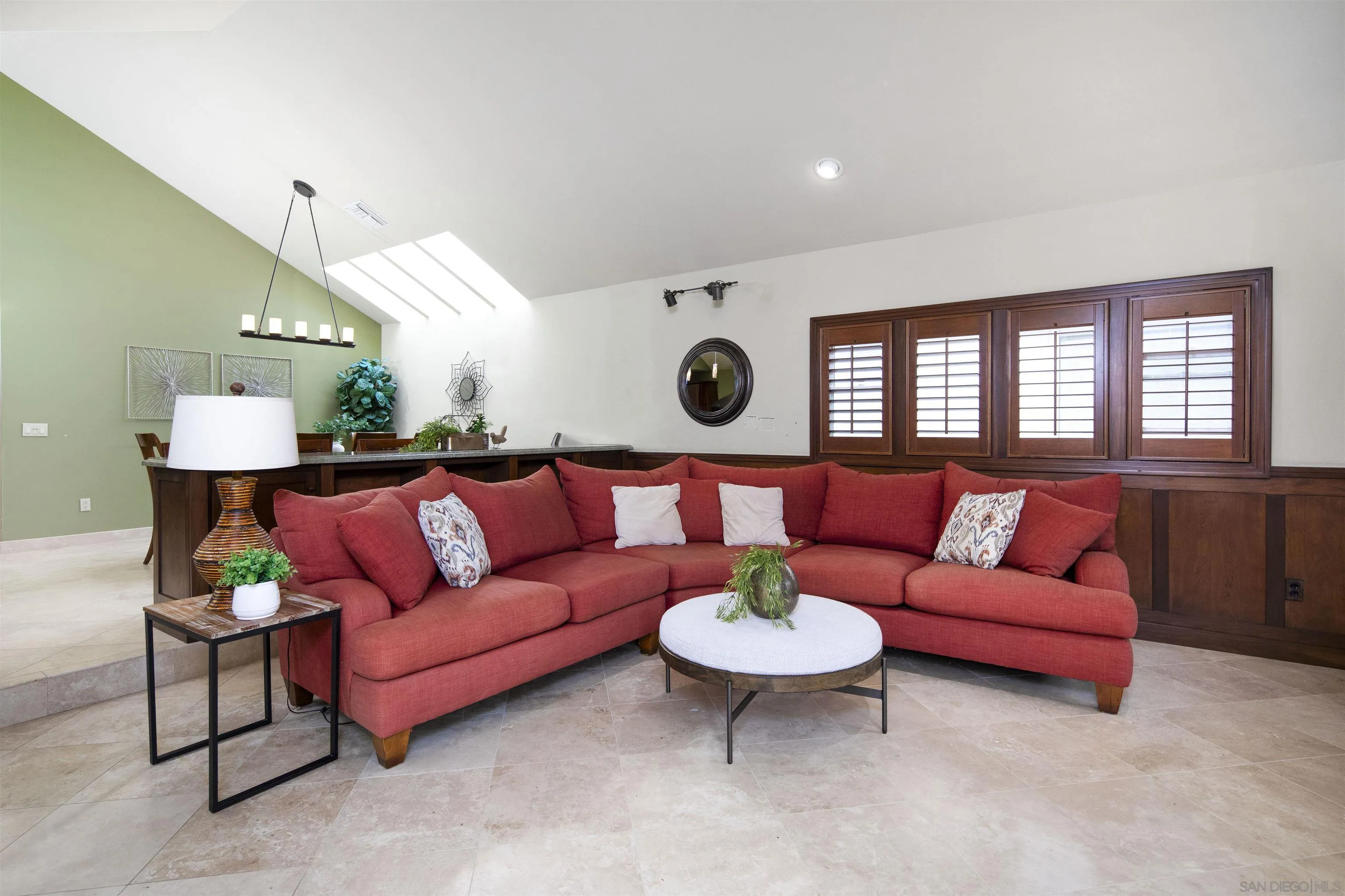 https://cdn.realtyfeed.com/cdn/127/250036293/7995986336e4139c0f90a00c7d3a0687.webp