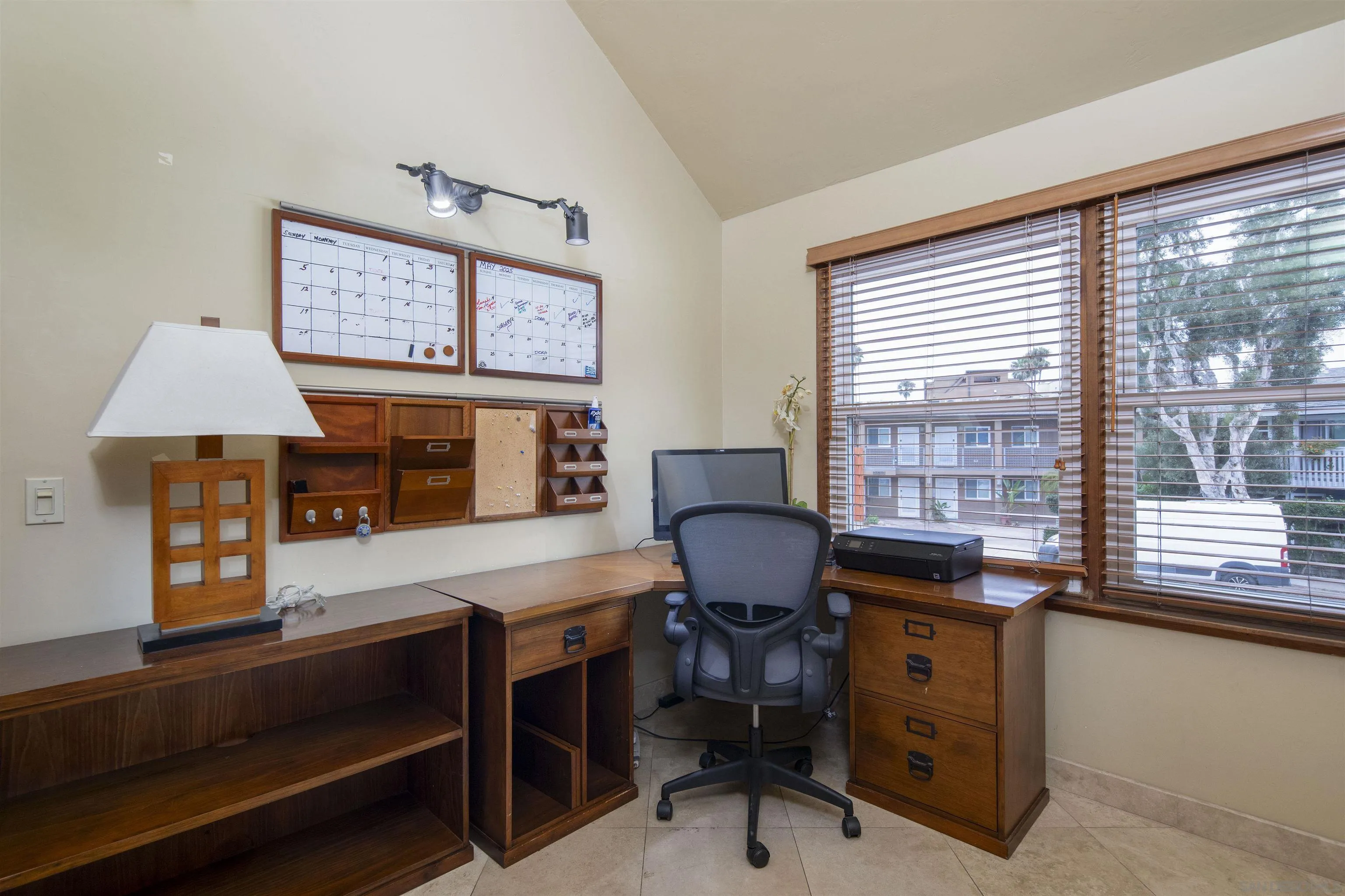https://cdn.realtyfeed.com/cdn/127/250036293/bc4a446bfc5931f3bf63de8bd1d01e21.webp