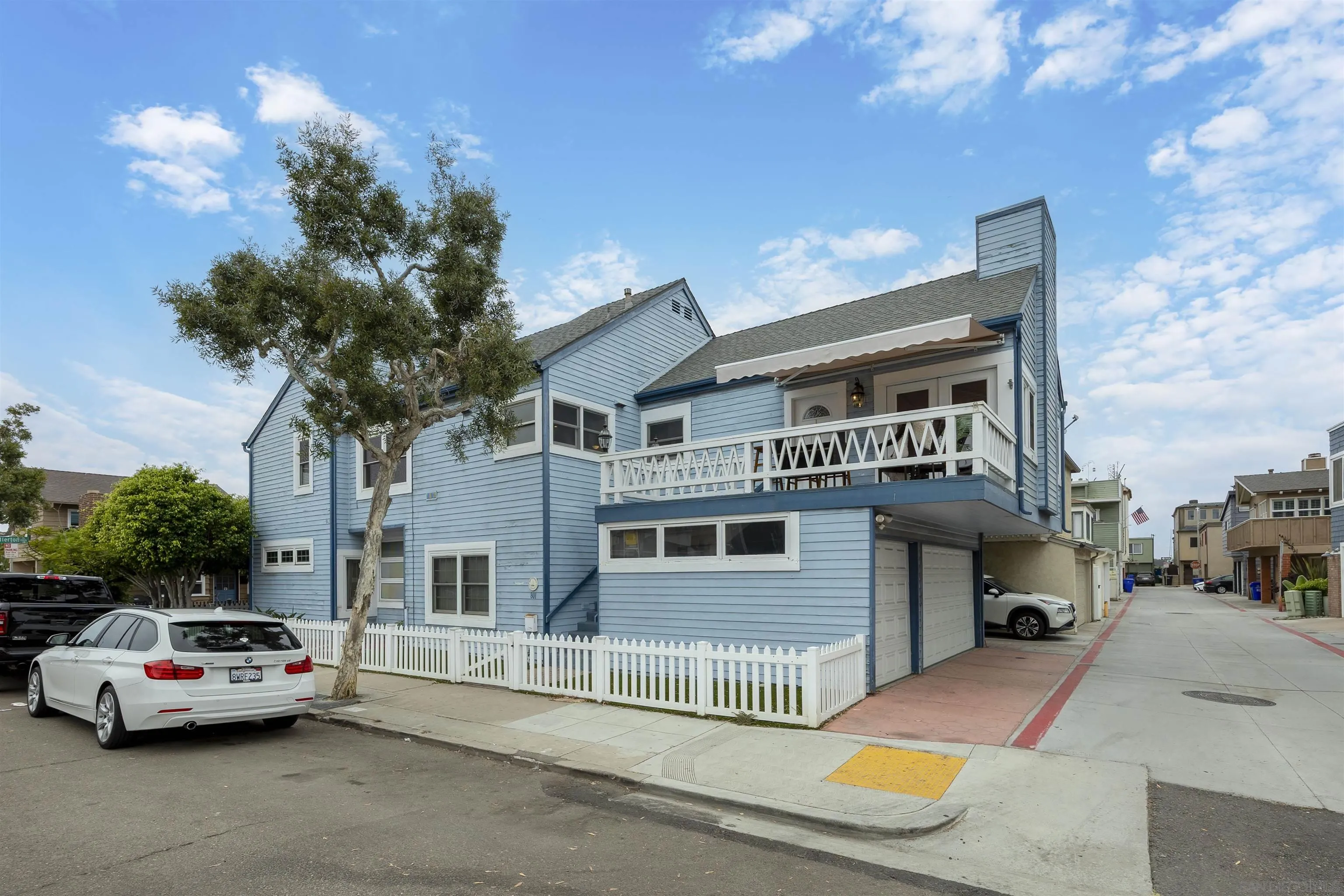 https://cdn.realtyfeed.com/cdn/127/250036293/ecc29e316a167b01b97b67c685a7ae3f.webp