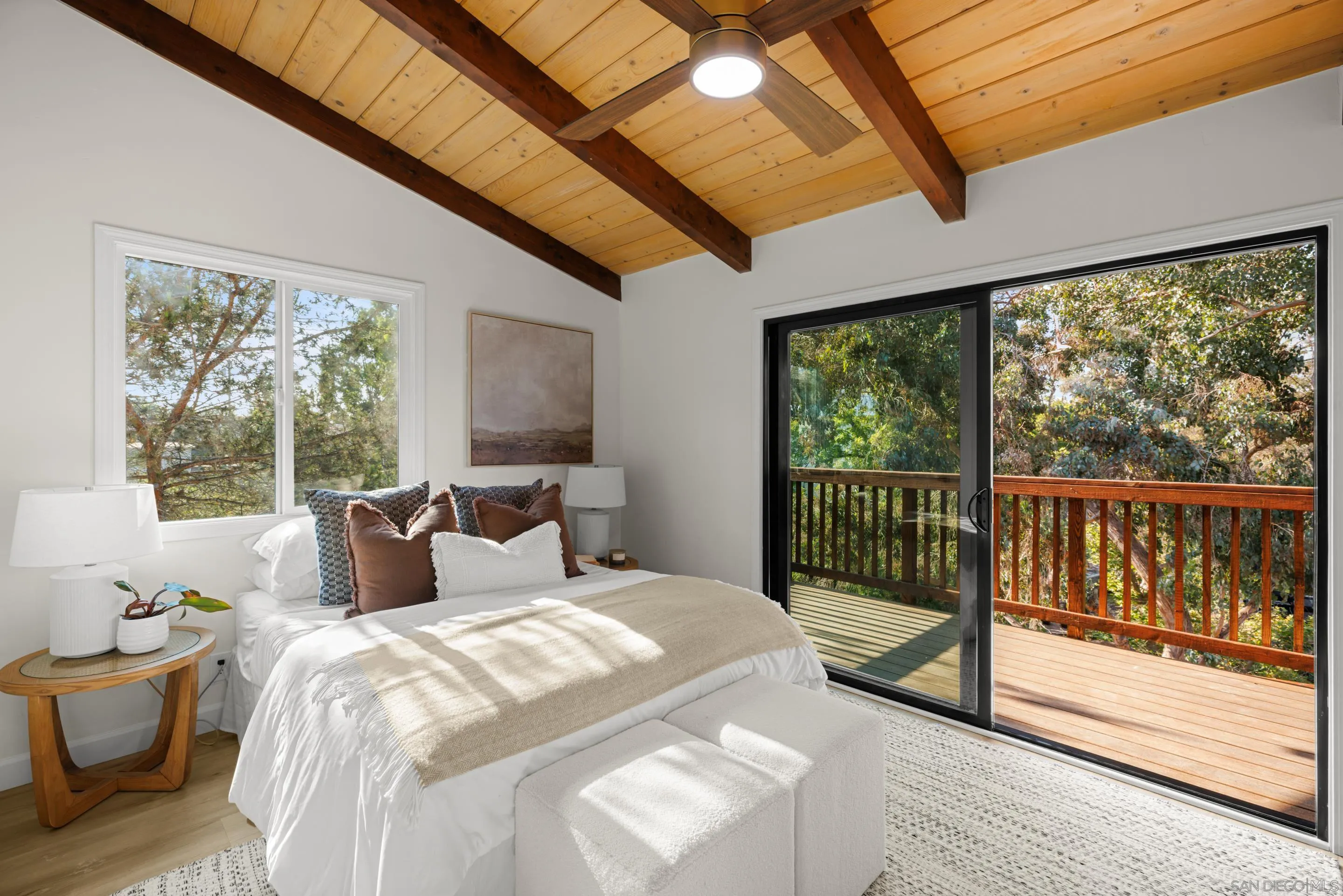 https://cdn.realtyfeed.com/cdn/127/250036294/673f392abf4769fd64d399ee49bc5a84.webp