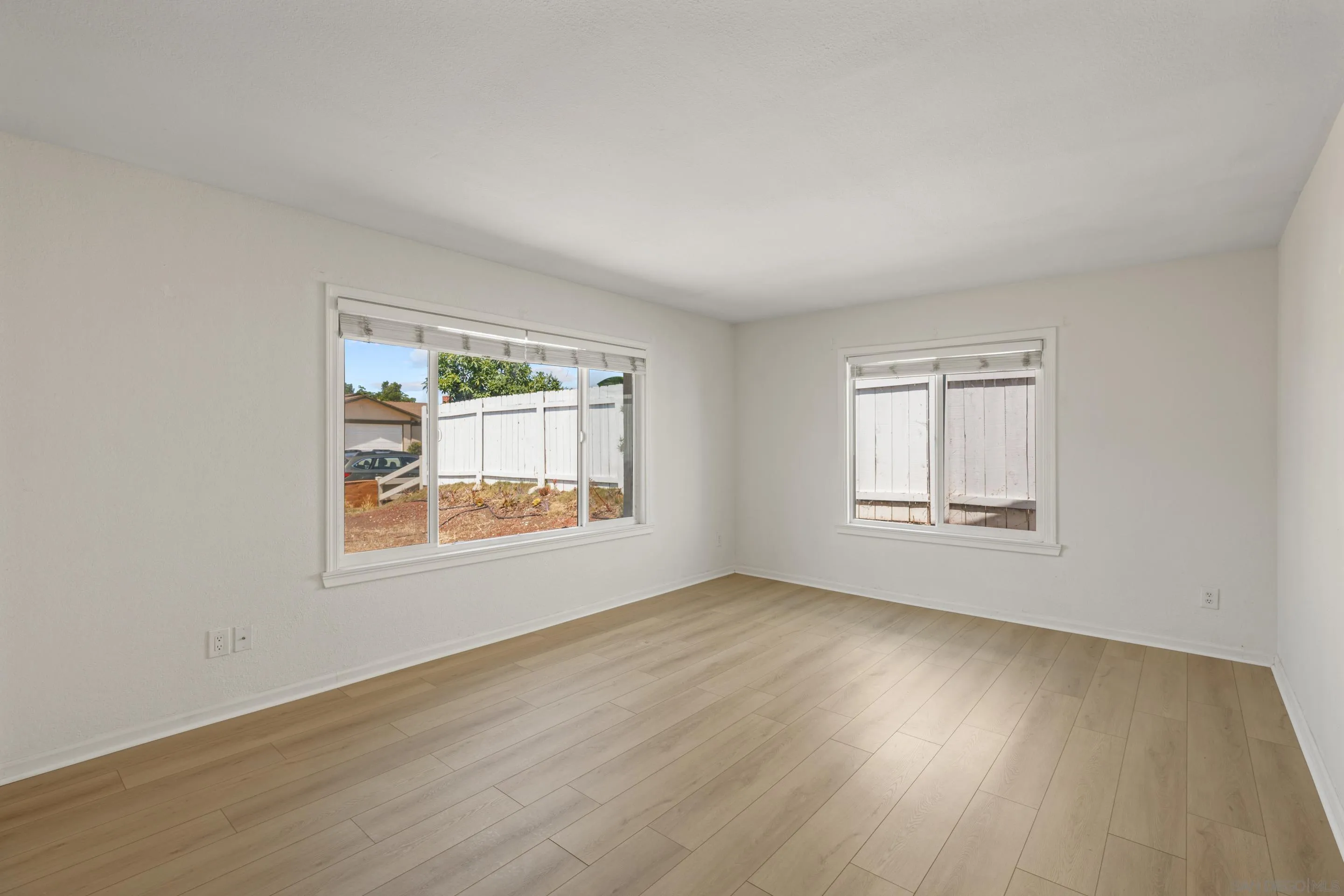 https://cdn.realtyfeed.com/cdn/127/250036295/a29cb77bc2e53ca300eda7fcd273241a.webp
