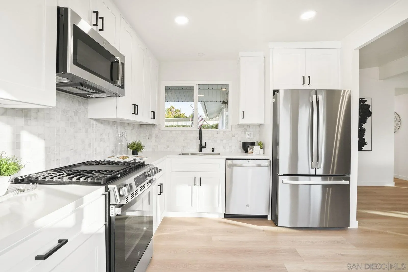 https://cdn.realtyfeed.com/cdn/127/250036296/0d36211344ad96ecabb6ec64d5ffafa6.webp