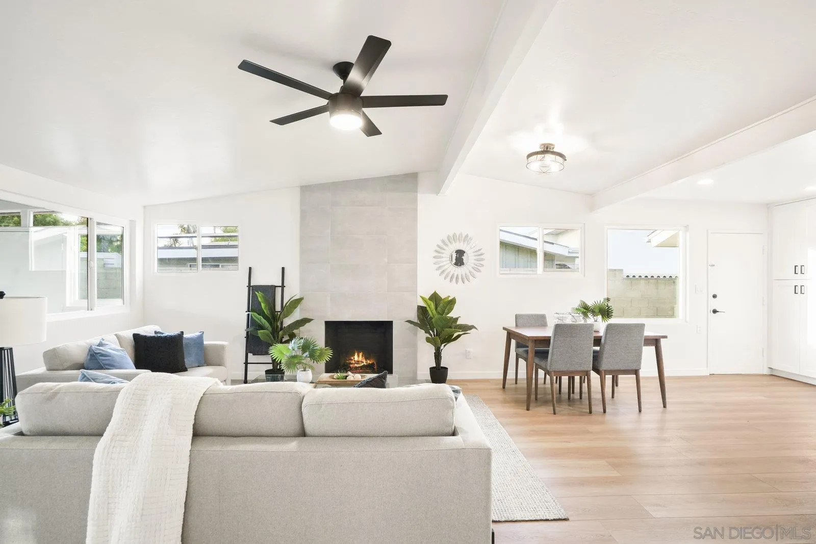 https://cdn.realtyfeed.com/cdn/127/250036296/0eb36028092ded745434ce9625d78fb8.webp
